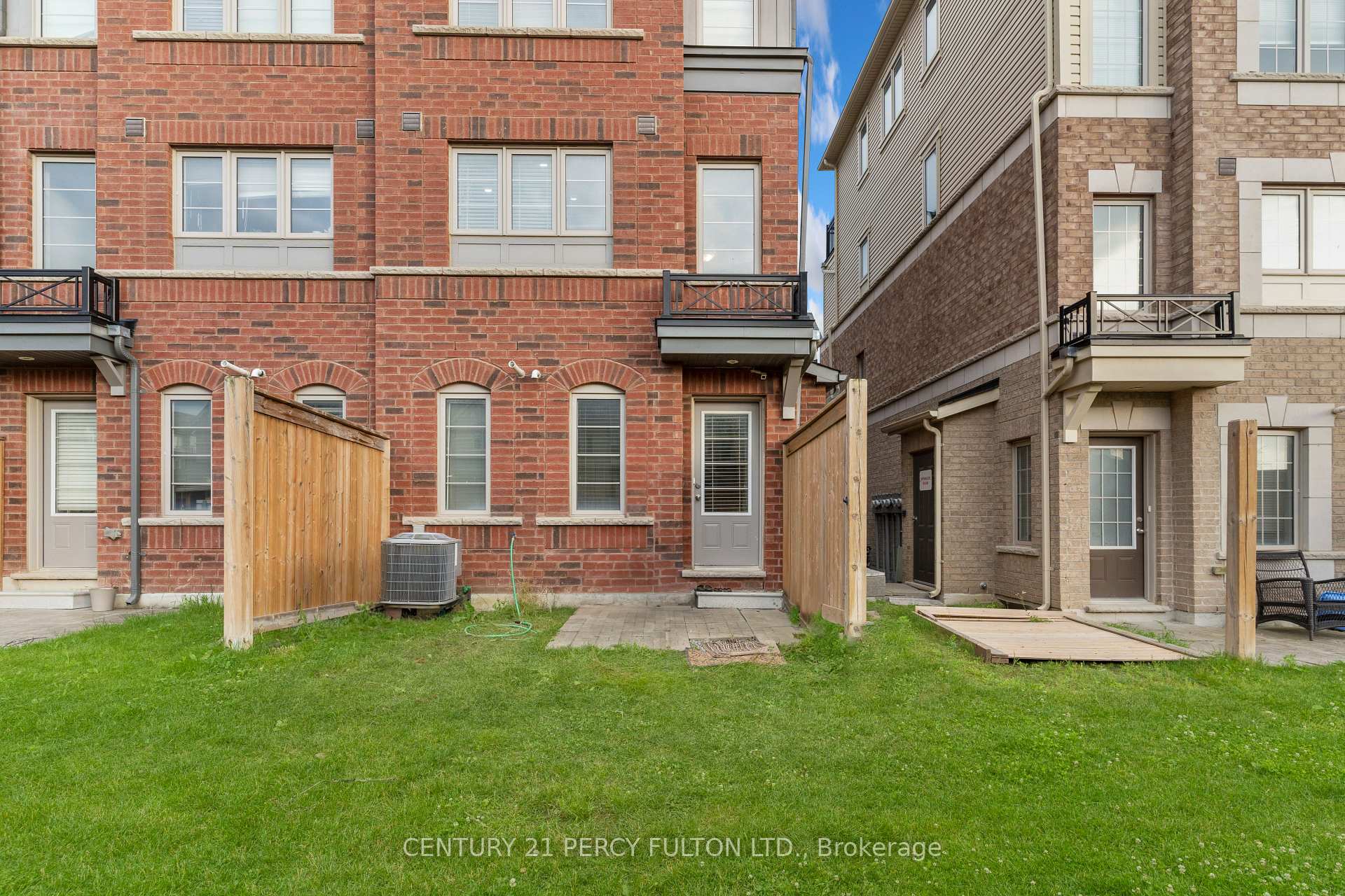 Photo 14 of Unit 21, 2526 Bromus Path, Oshawa, Windfields — HOMEH
