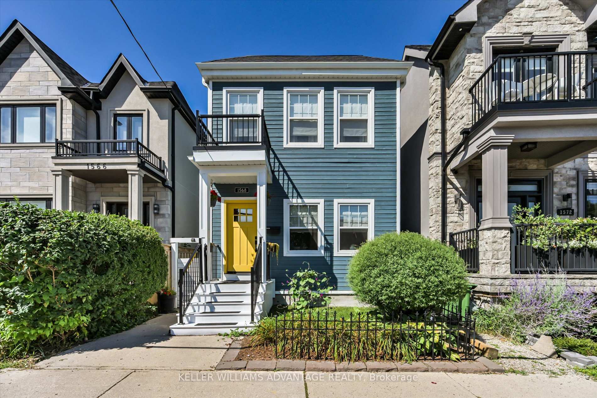 Front of 1568 Dundas Street E
