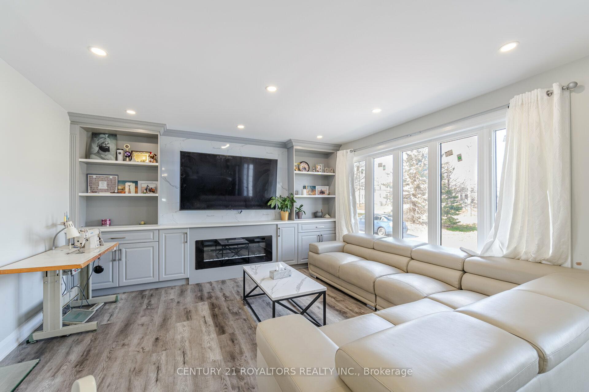 Photo 12 of 8830 Heritage Road, Brampton, Bram West — HOMEH
