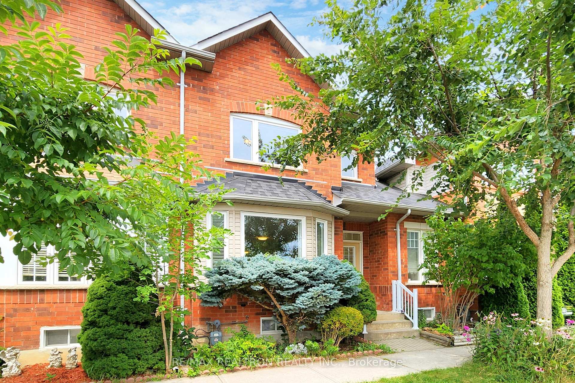 Front of 110 Riverlands Avenue