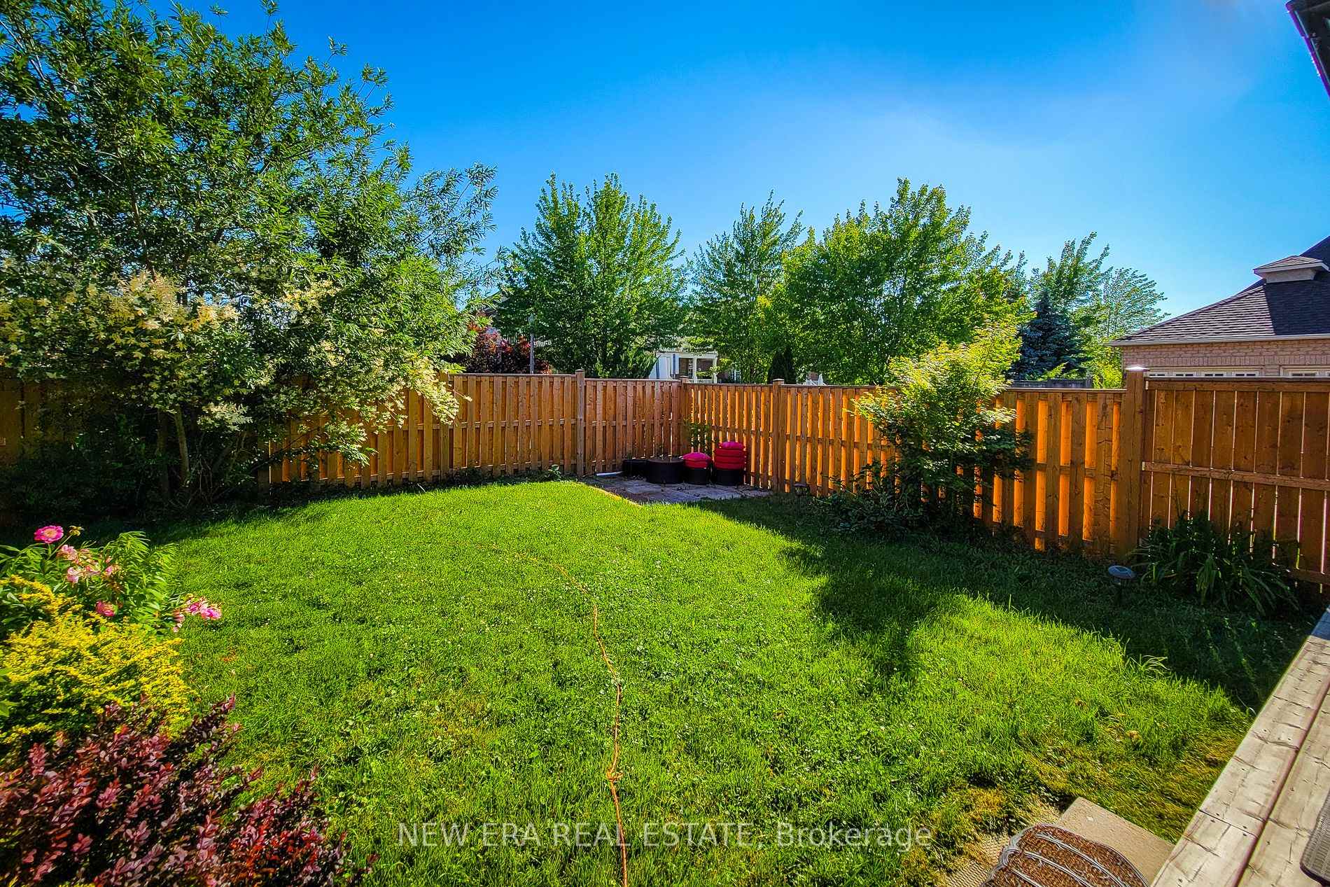 Photo 7 of 3 Hartland Road, Hamilton, Stoney Creek — HOMEH