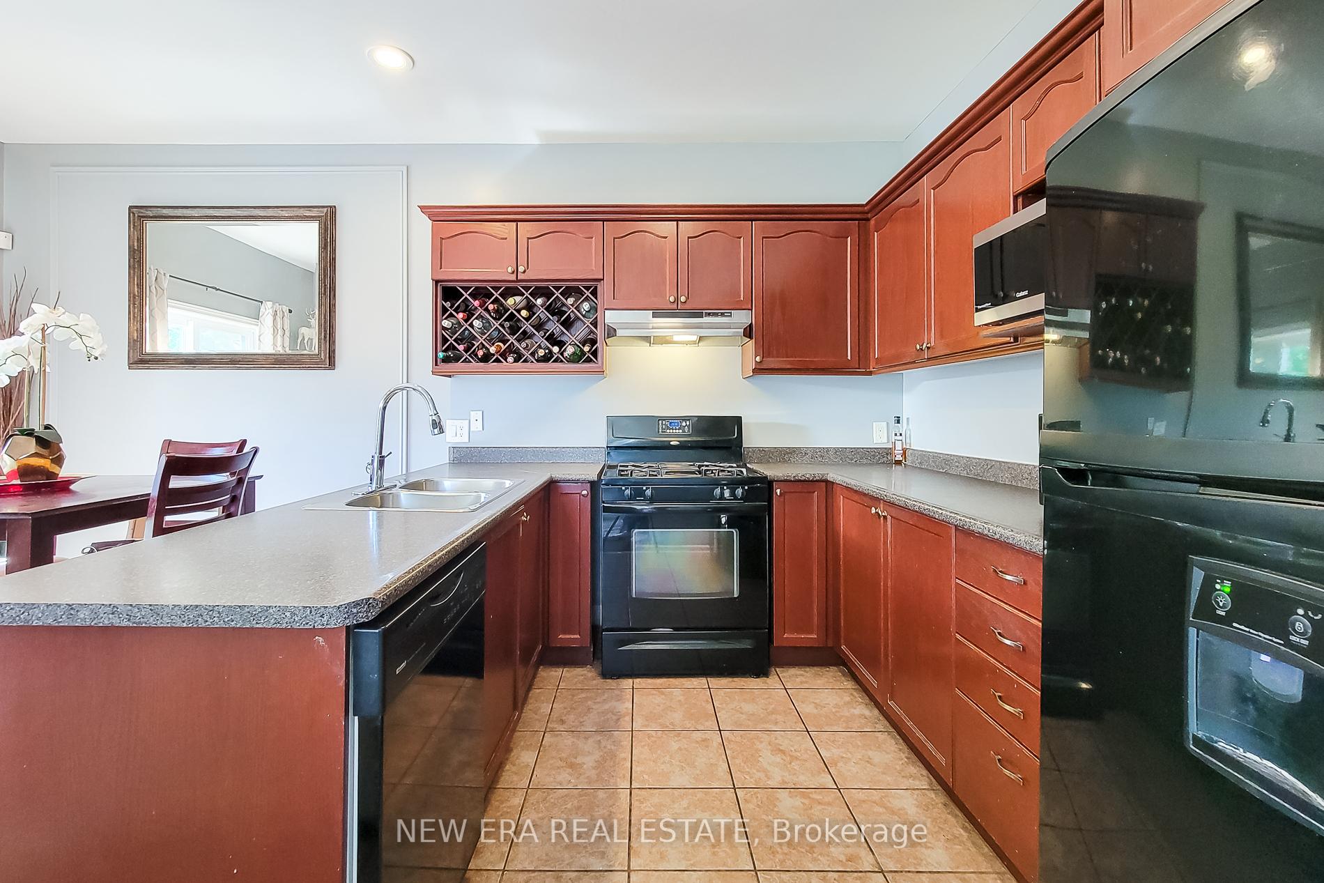 Photo 16 of 3 Hartland Road, Hamilton, Stoney Creek — HOMEH