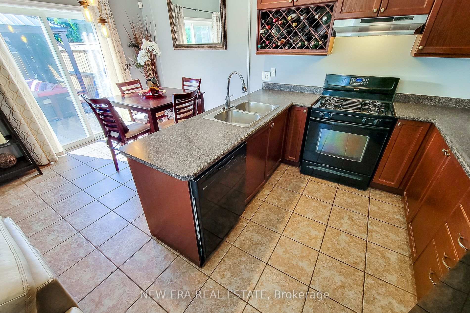 Photo 20 of 3 Hartland Road, Hamilton, Stoney Creek — HOMEH