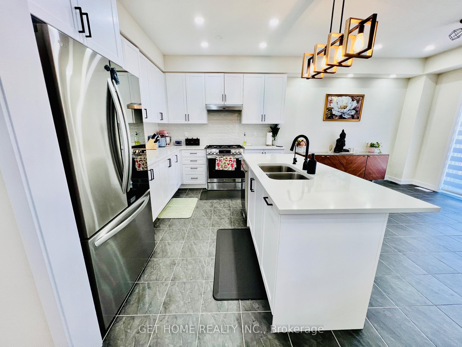 Photo 7 of 25 Wintergreen Crescent, Haldimand — HOMEH