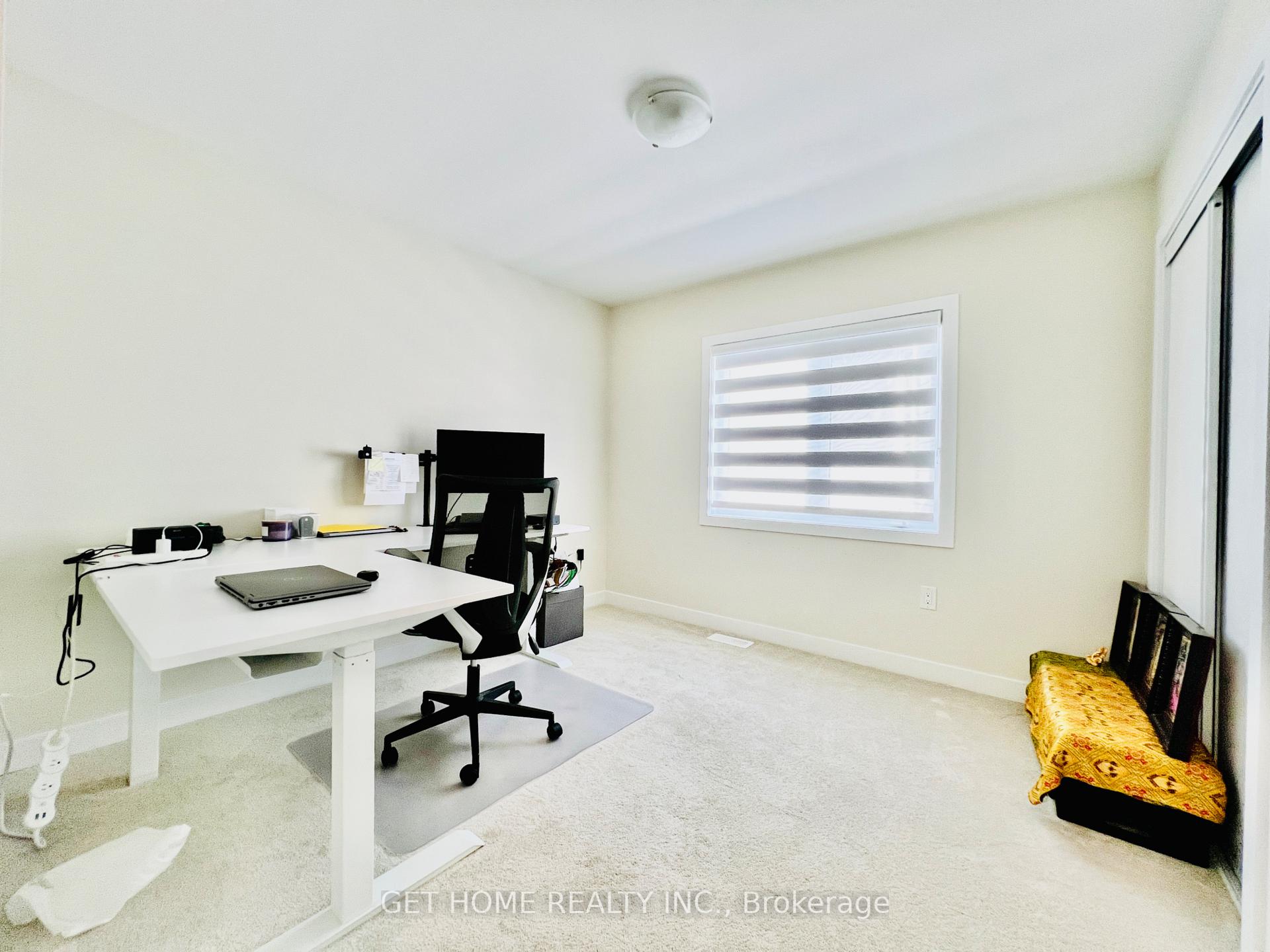 Photo 17 of 25 Wintergreen Crescent, Haldimand — HOMEH