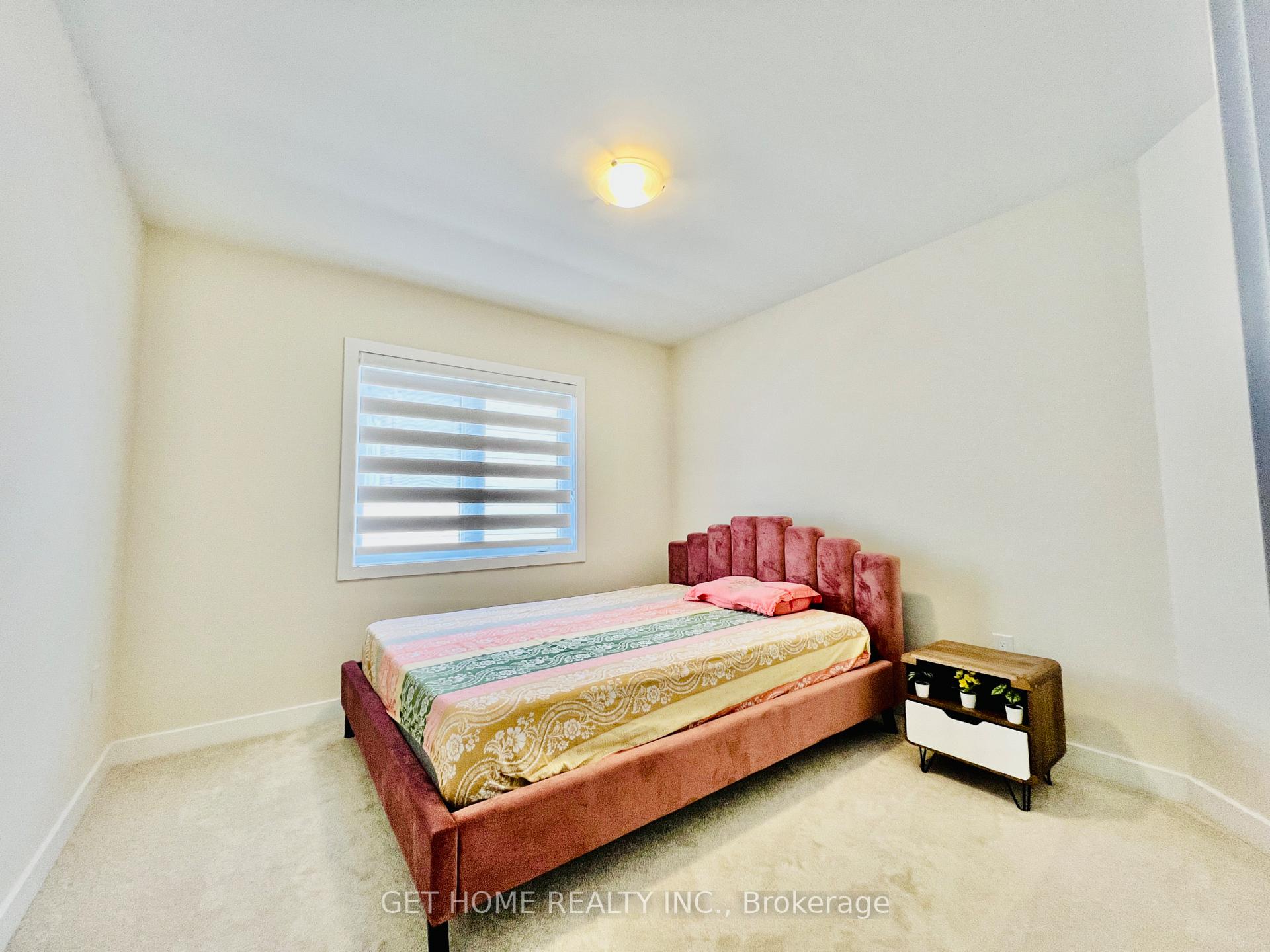 Photo 19 of 25 Wintergreen Crescent, Haldimand — HOMEH