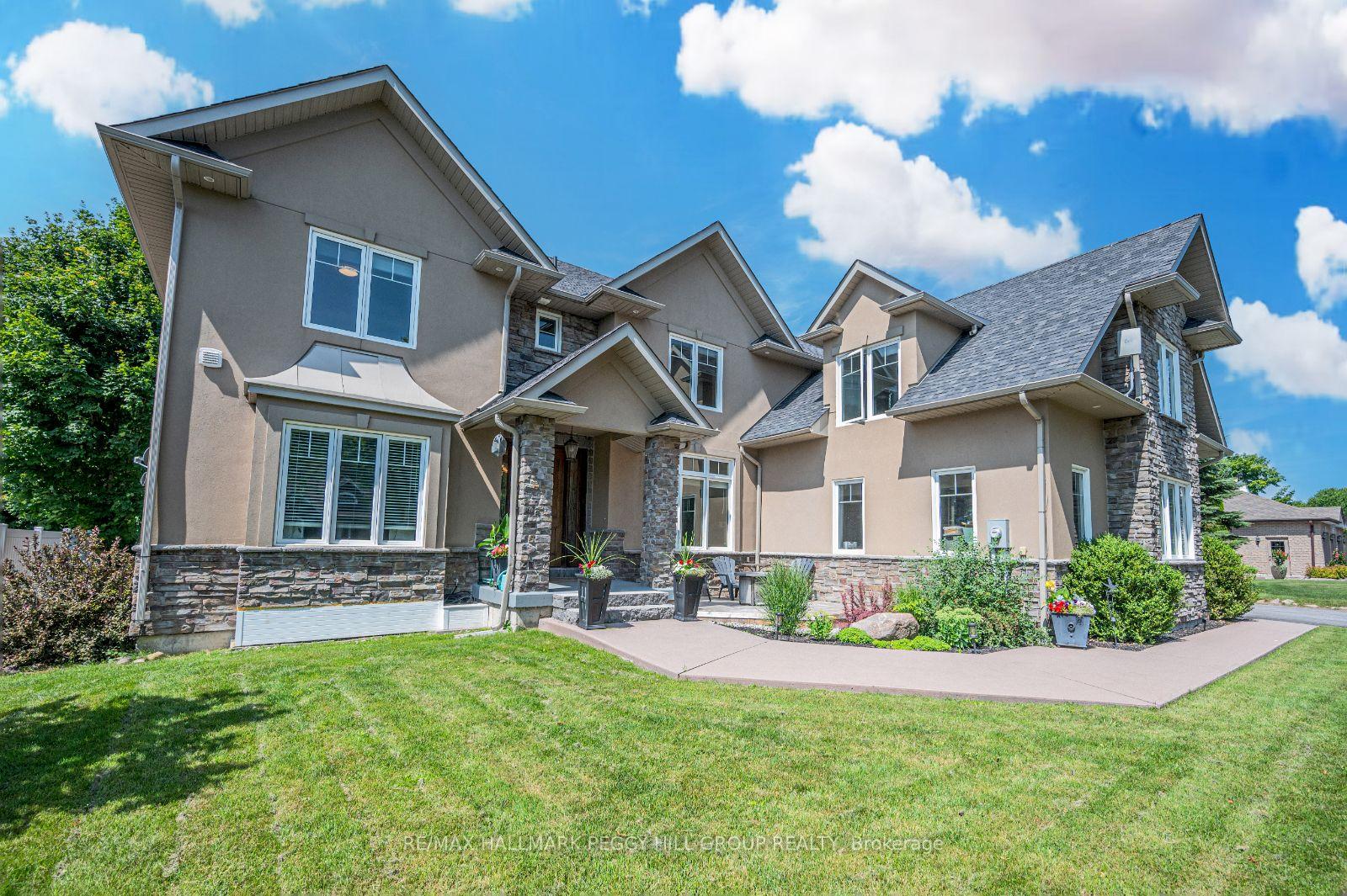 Photo 2 of 16 Bridle Path, Oro-Medonte, Horseshoe Valley — HOMEH