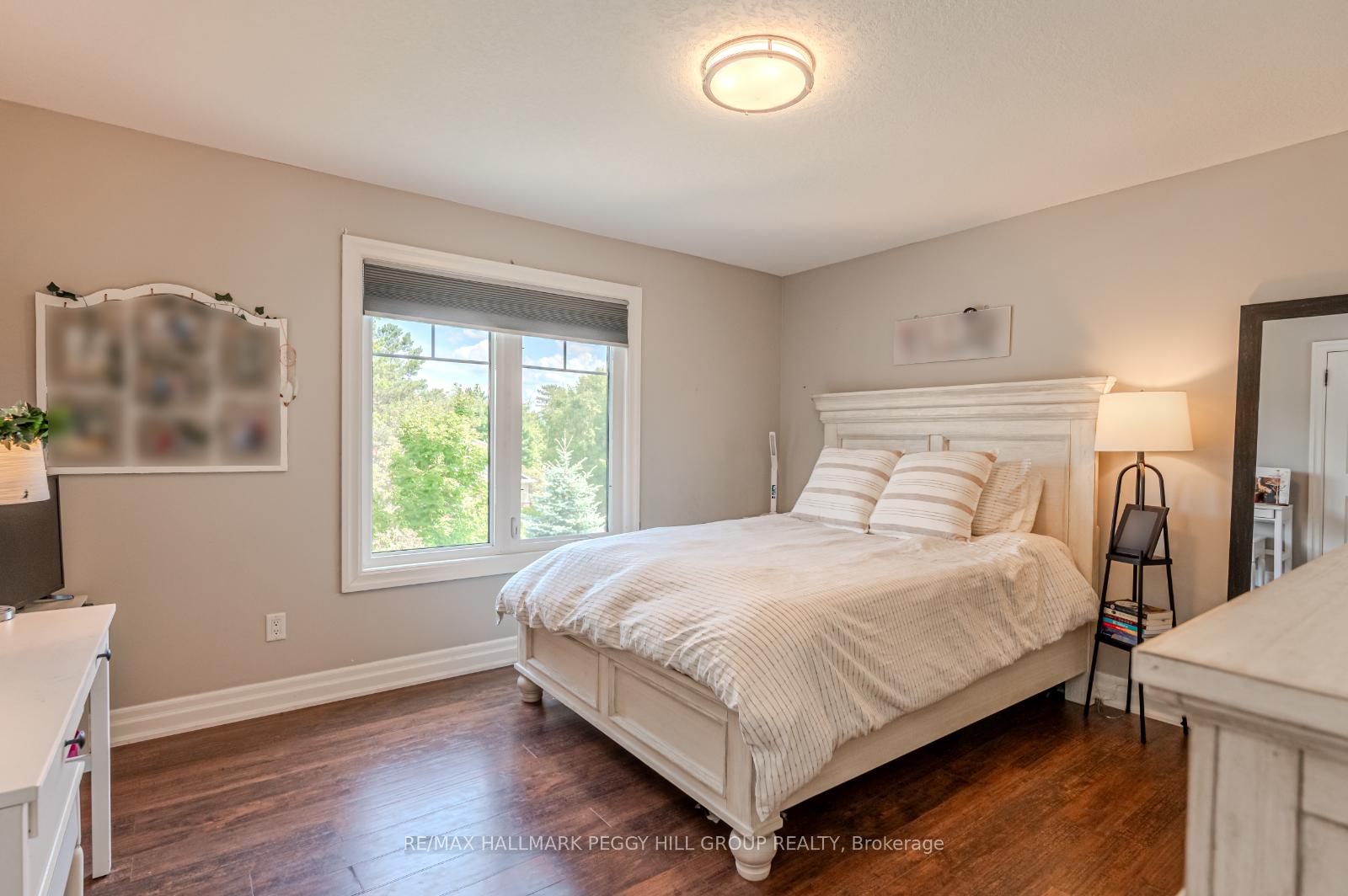 Photo 19 of 16 Bridle Path, Oro-Medonte, Horseshoe Valley — HOMEH