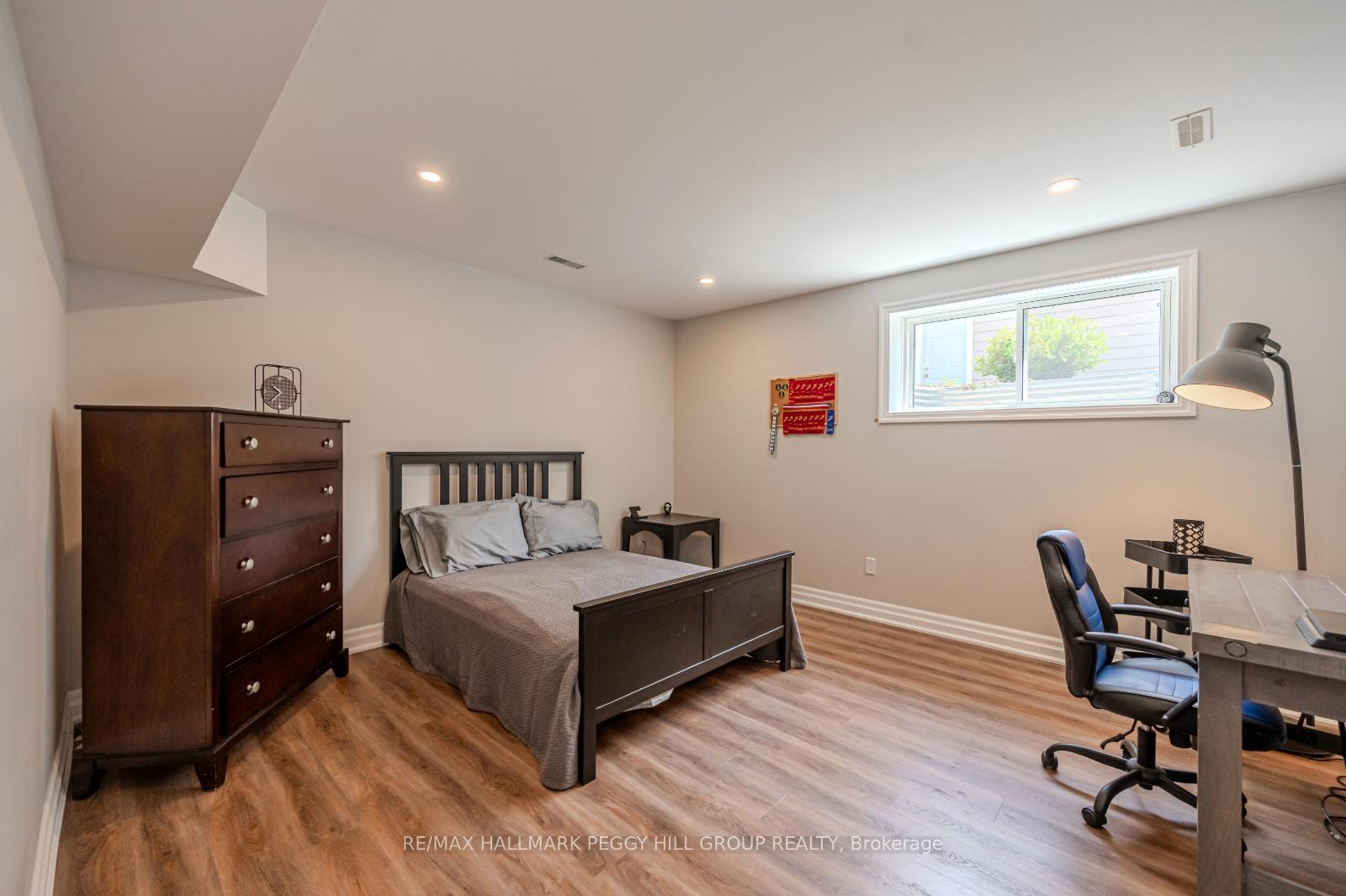 Photo 21 of 16 Bridle Path, Oro-Medonte, Horseshoe Valley — HOMEH