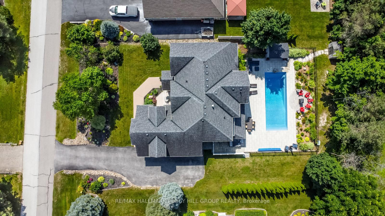 Photo 27 of 16 Bridle Path, Oro-Medonte, Horseshoe Valley — HOMEH