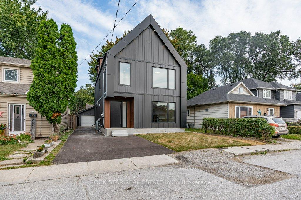 Front of 21 Clare Avenue