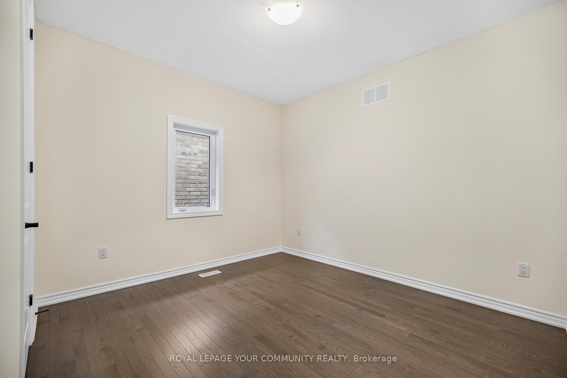 Photo 18 of 96 Weslock Crescent, Aurora, Bayview Northeast — HOMEH