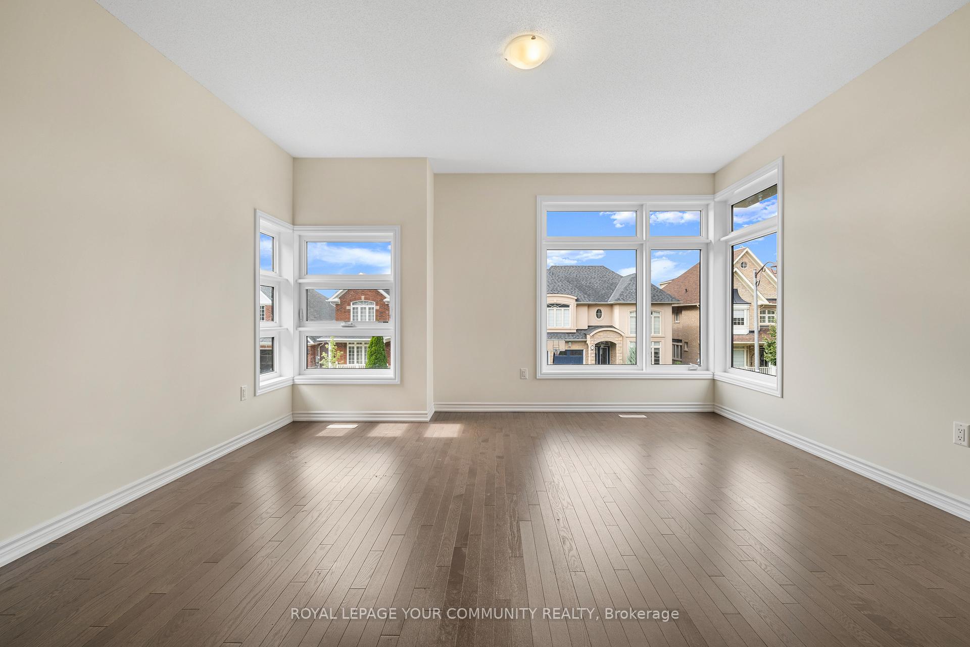 Photo 22 of 96 Weslock Crescent, Aurora, Bayview Northeast — HOMEH