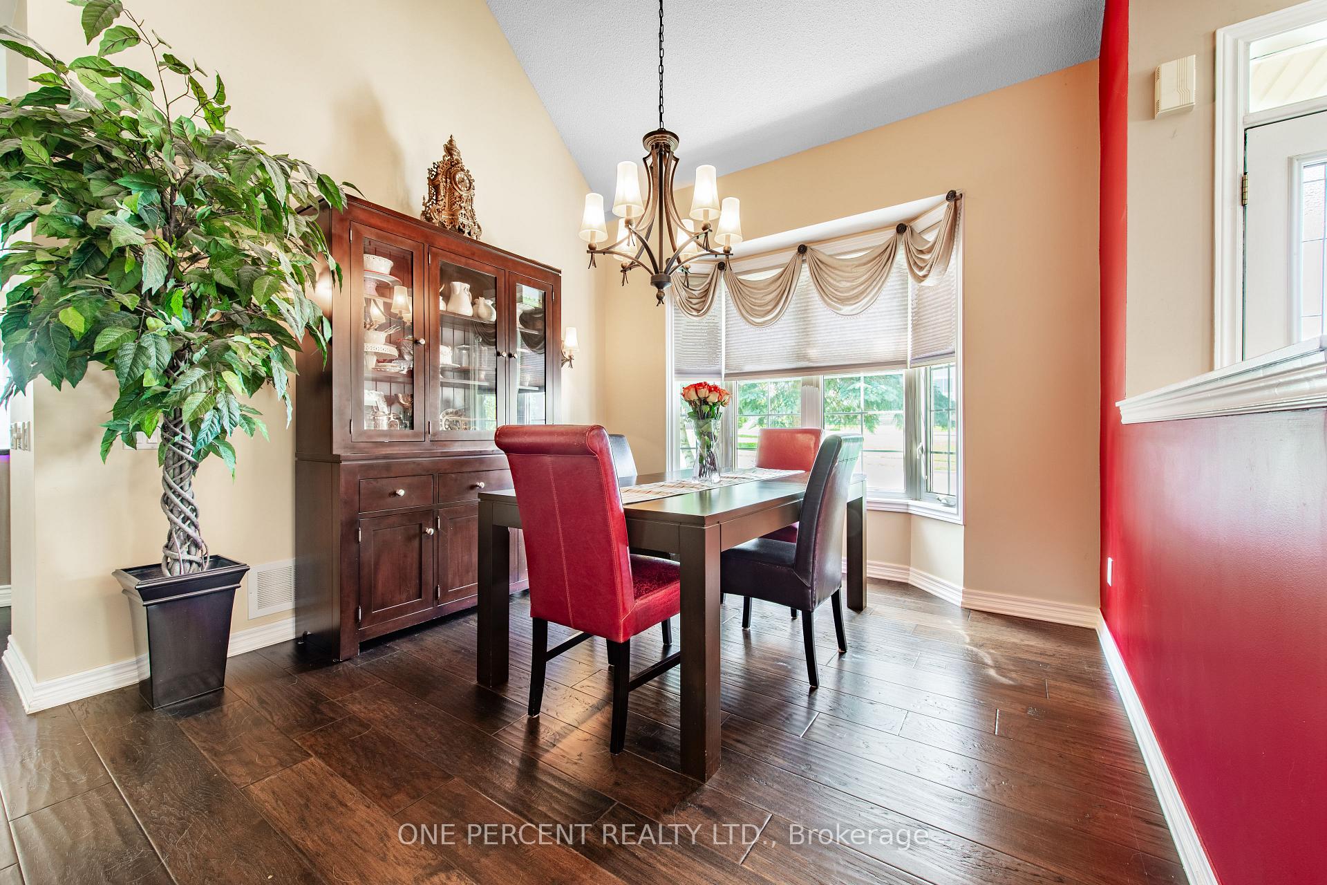 Photo 14 of 762 Greenwood Crescent, Shelburne — HOMEH