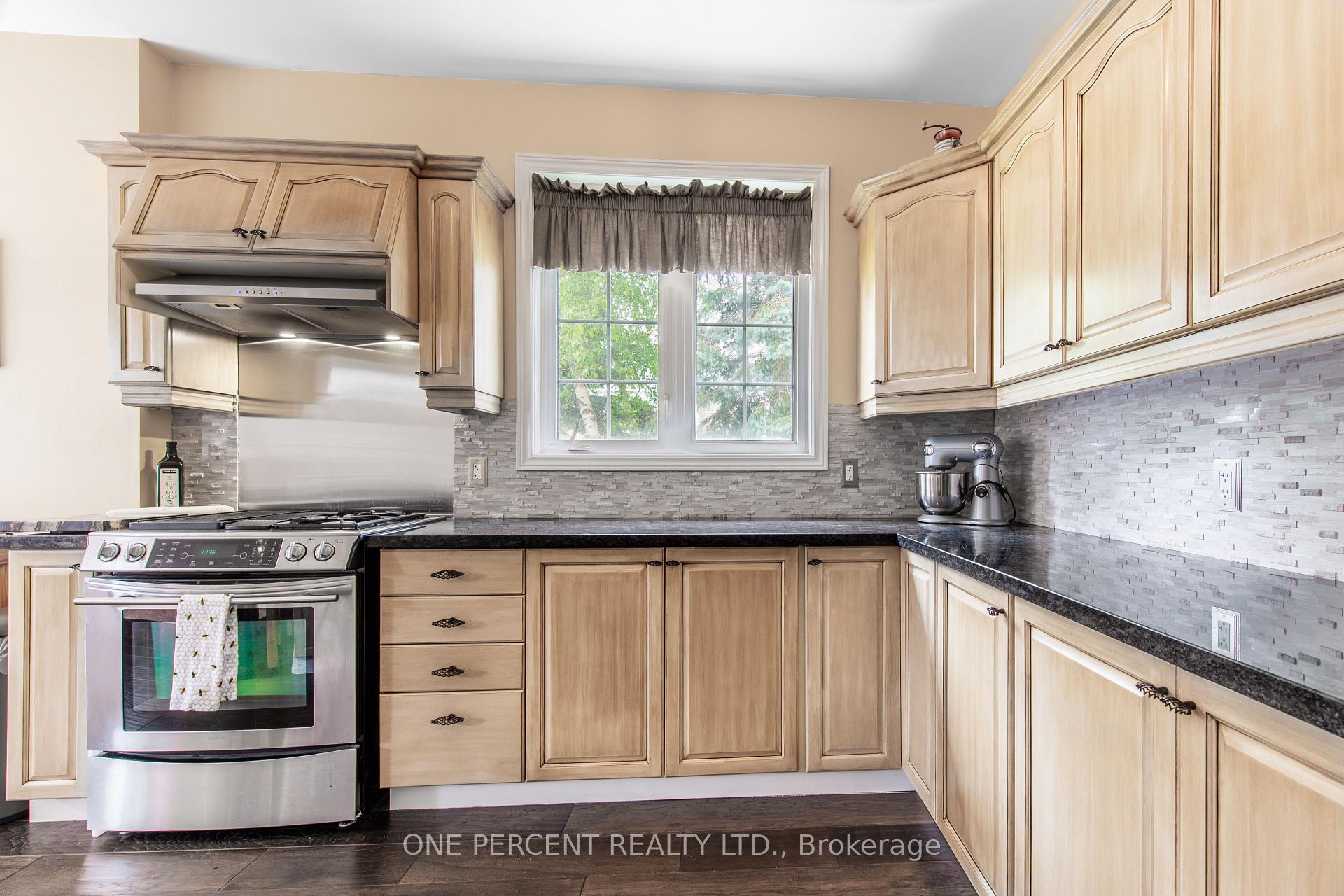 Photo 30 of 762 Greenwood Crescent, Shelburne — HOMEH