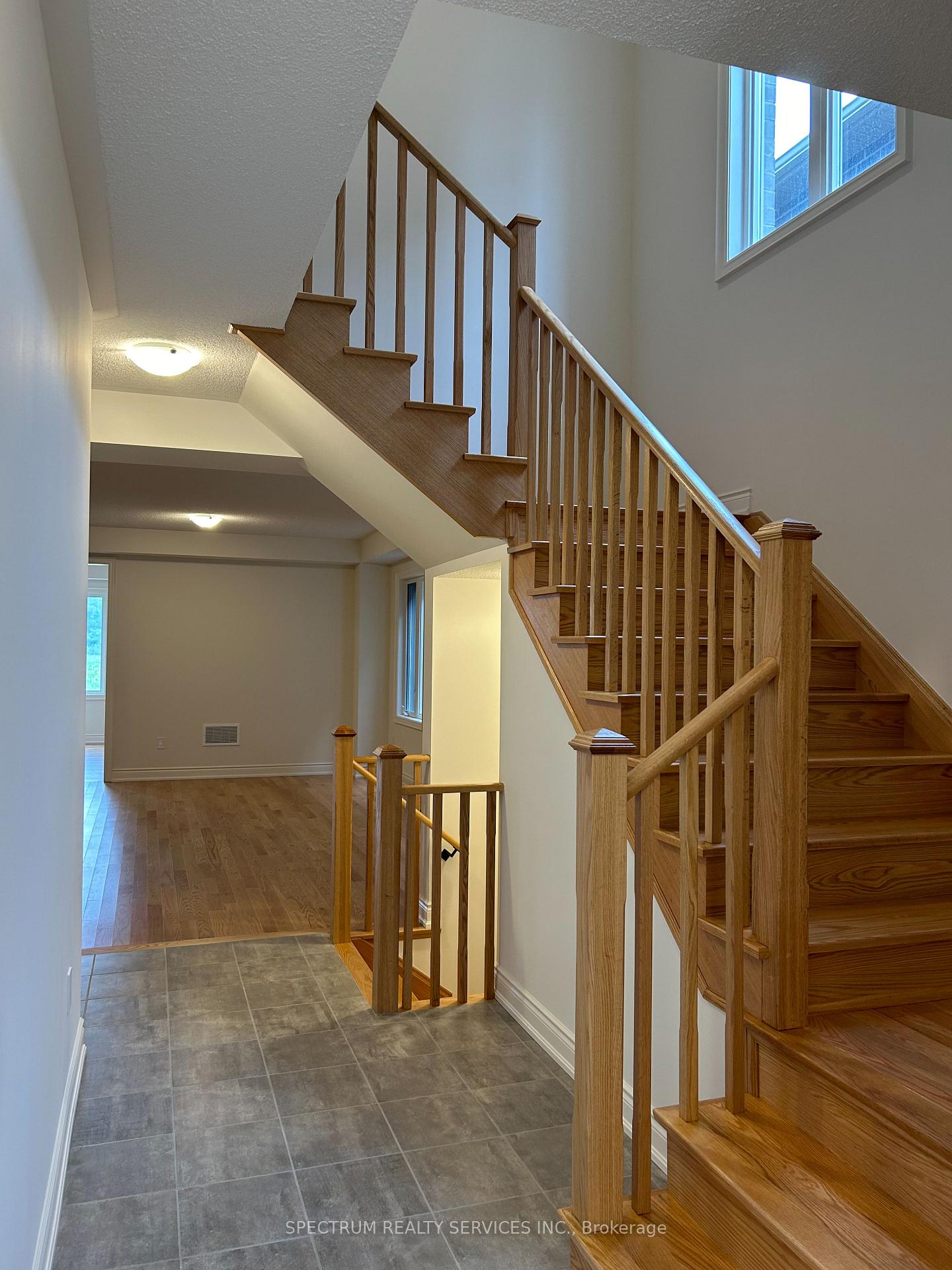 Photo 15 of 80 Bloomfield Crescent, Cambridge — HOMEH