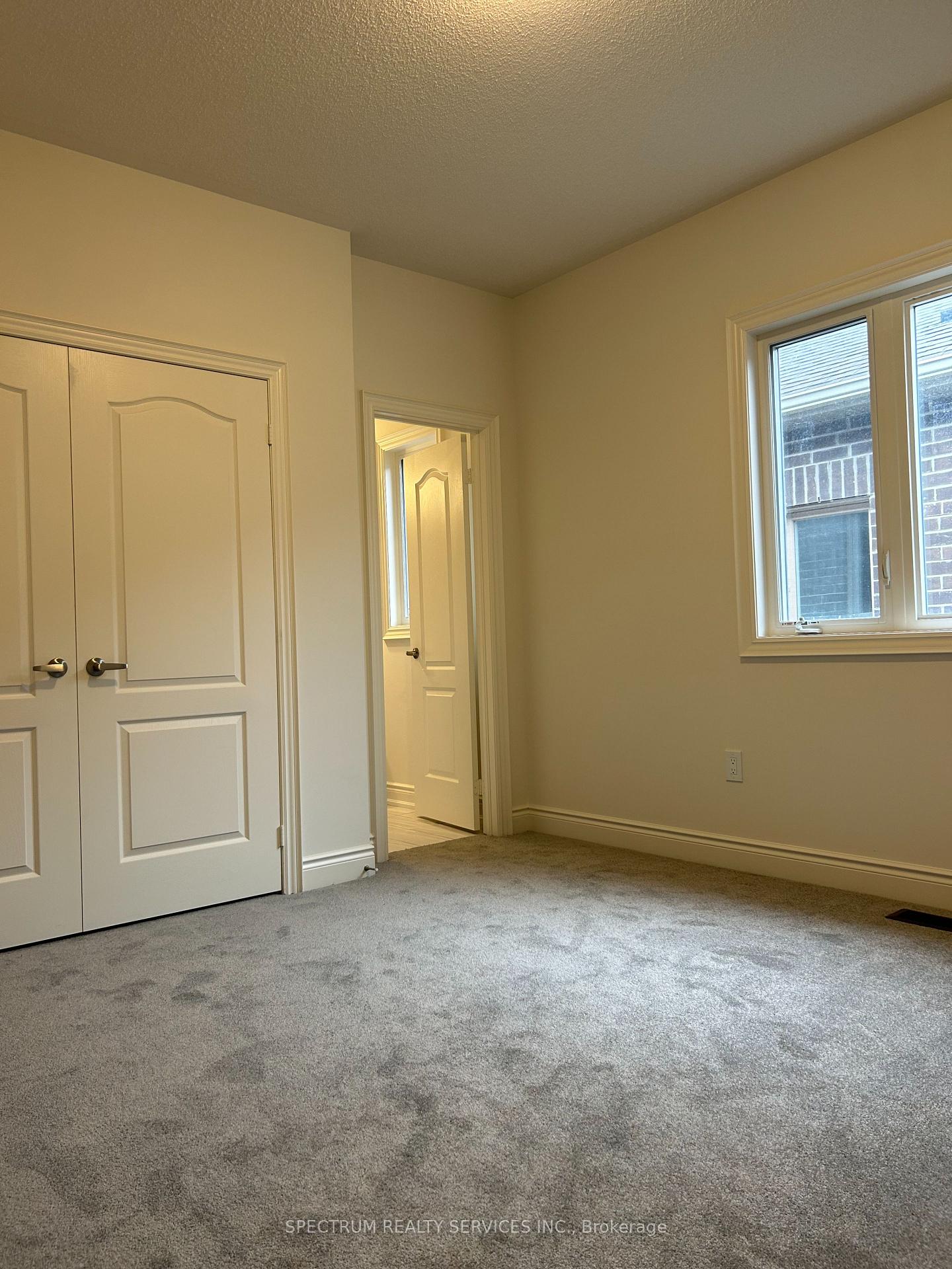 Photo 8 of 80 Bloomfield Crescent, Cambridge — HOMEH