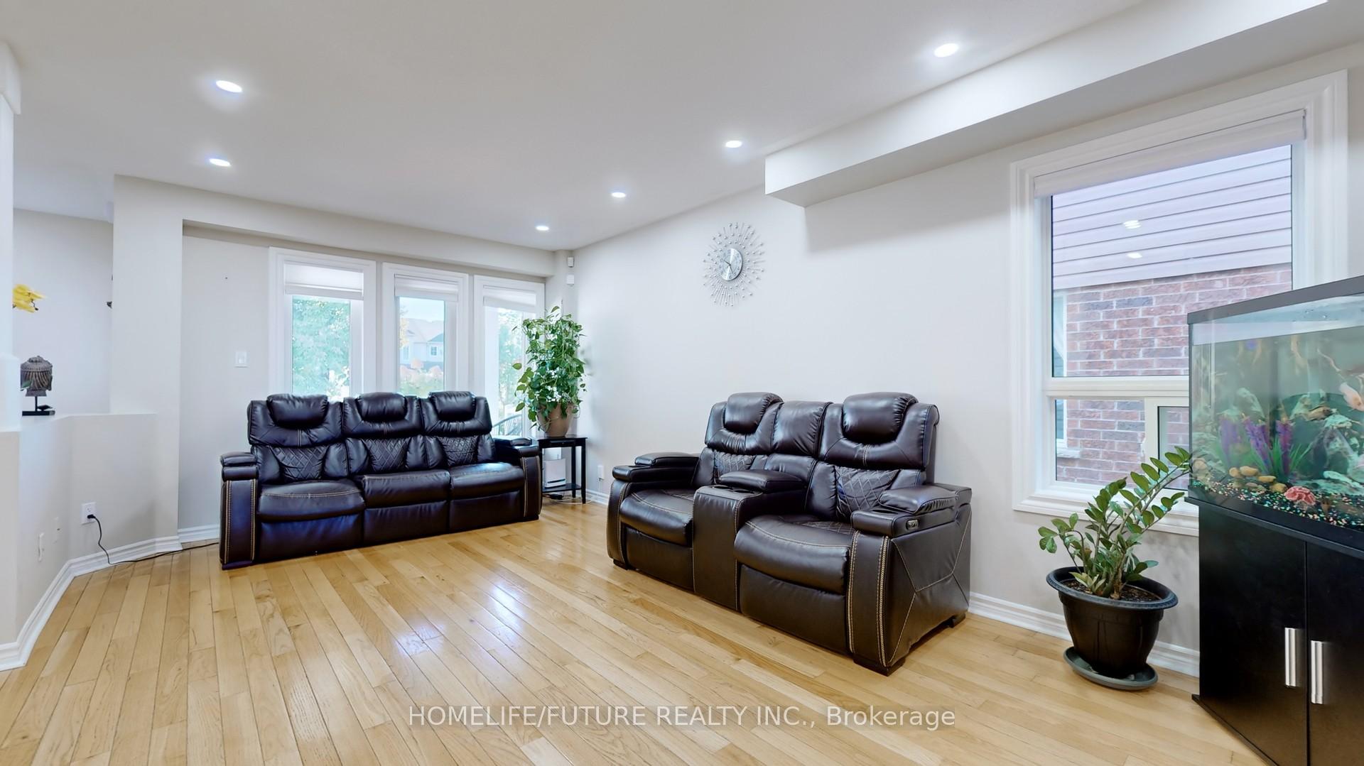 Photo 6 of 75 Shady Lane Crescent, Clarington, Bowmanville — HOMEH