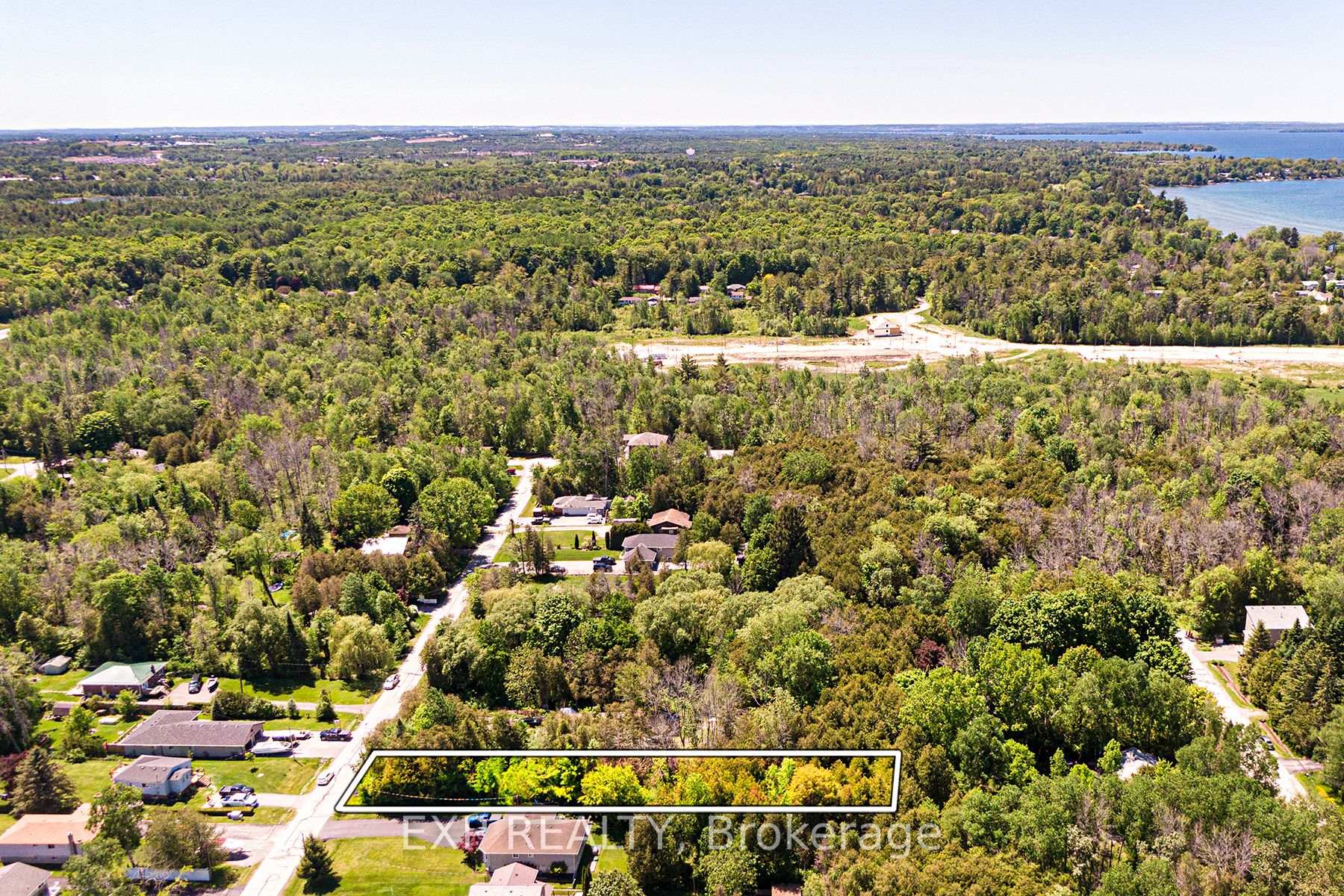 Photo 13 of 72 Sandra Drive, Georgina, Sutton & Jackson's Point — HOMEH