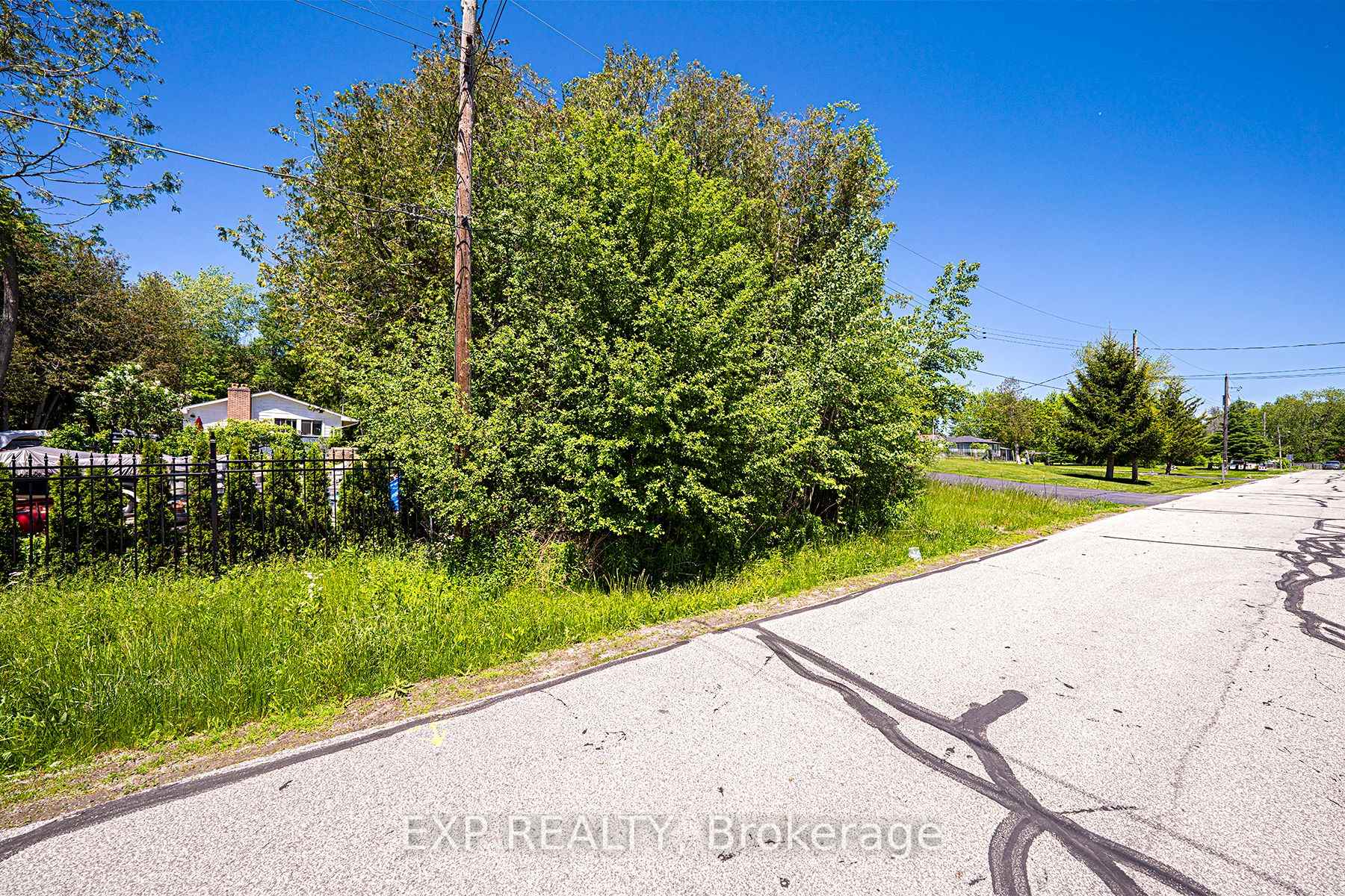 Photo 16 of 72 Sandra Drive, Georgina, Sutton & Jackson's Point — HOMEH