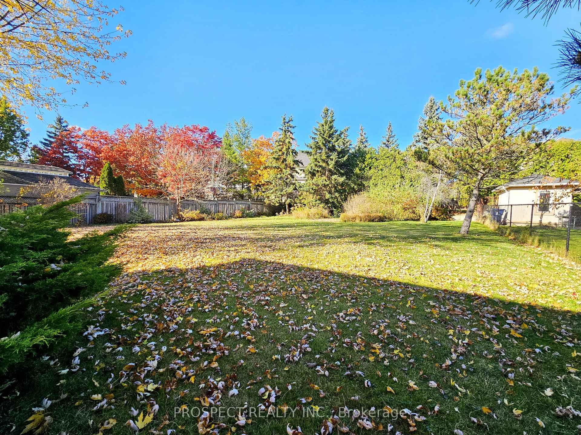 Photo 3 of 34 Thomson Creek Boulevard, Vaughan, Islington Woods — HOMEH