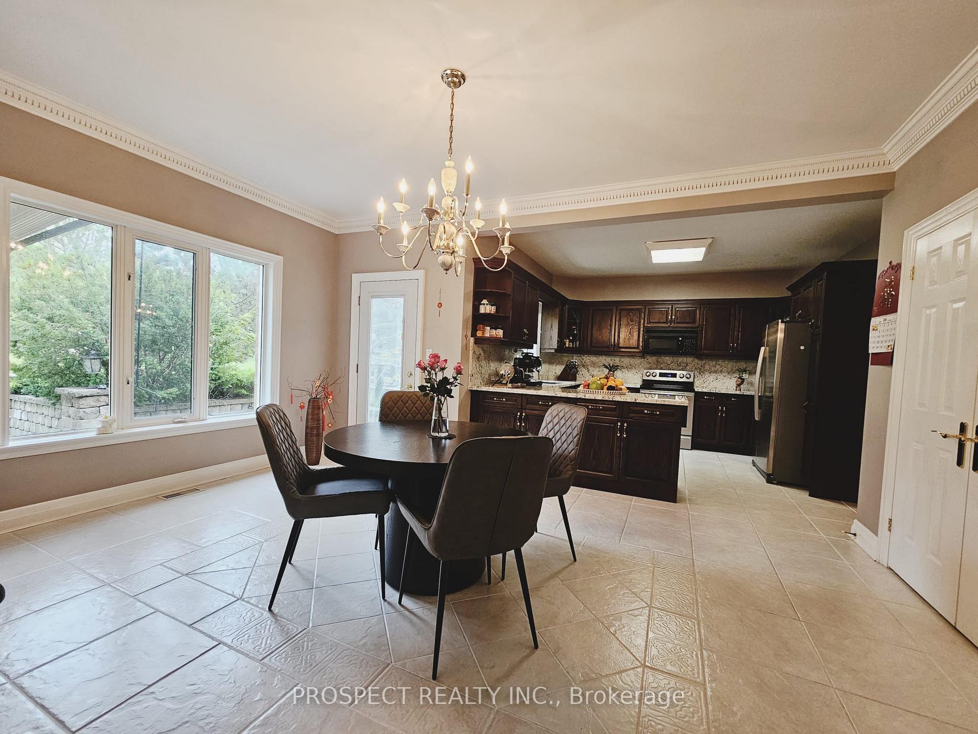 Photo 12 of 34 Thomson Creek Boulevard, Vaughan, Islington Woods — HOMEH