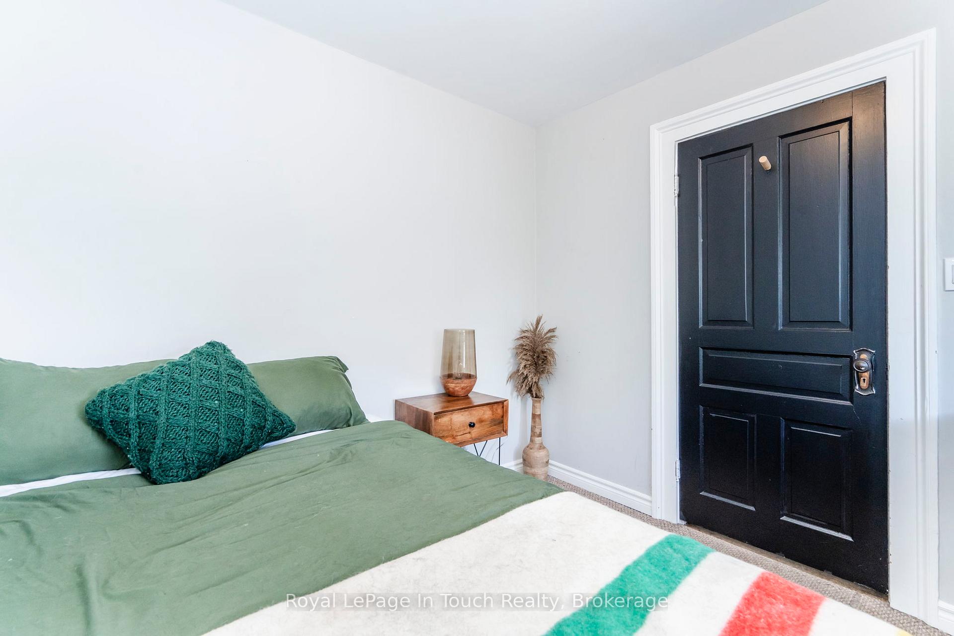 Photo 11 of 235 Jane Street, Clearview, Stayner — HOMEH