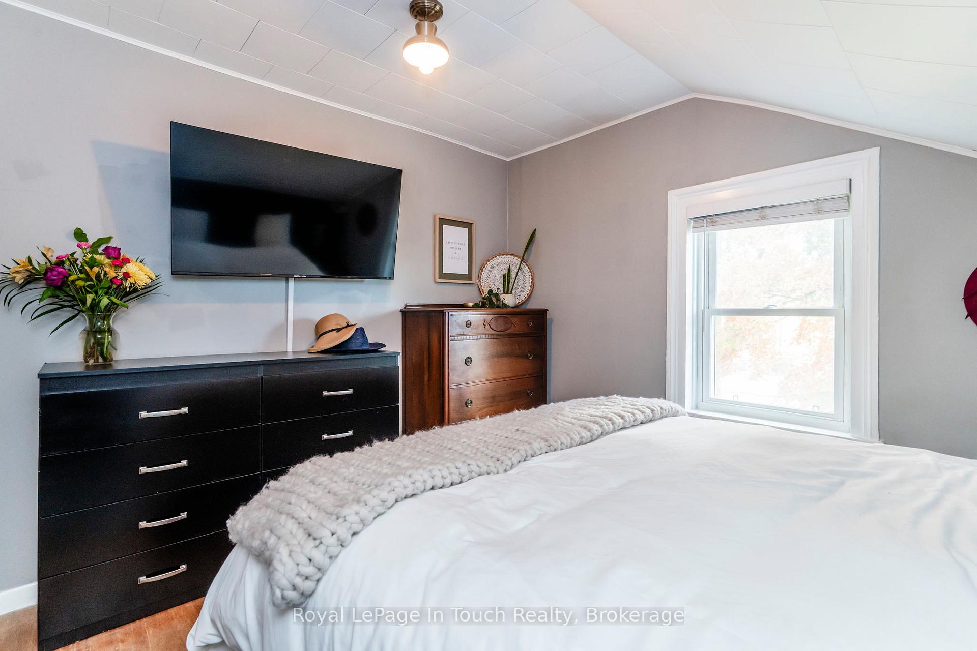 Photo 32 of 235 Jane Street, Clearview, Stayner — HOMEH