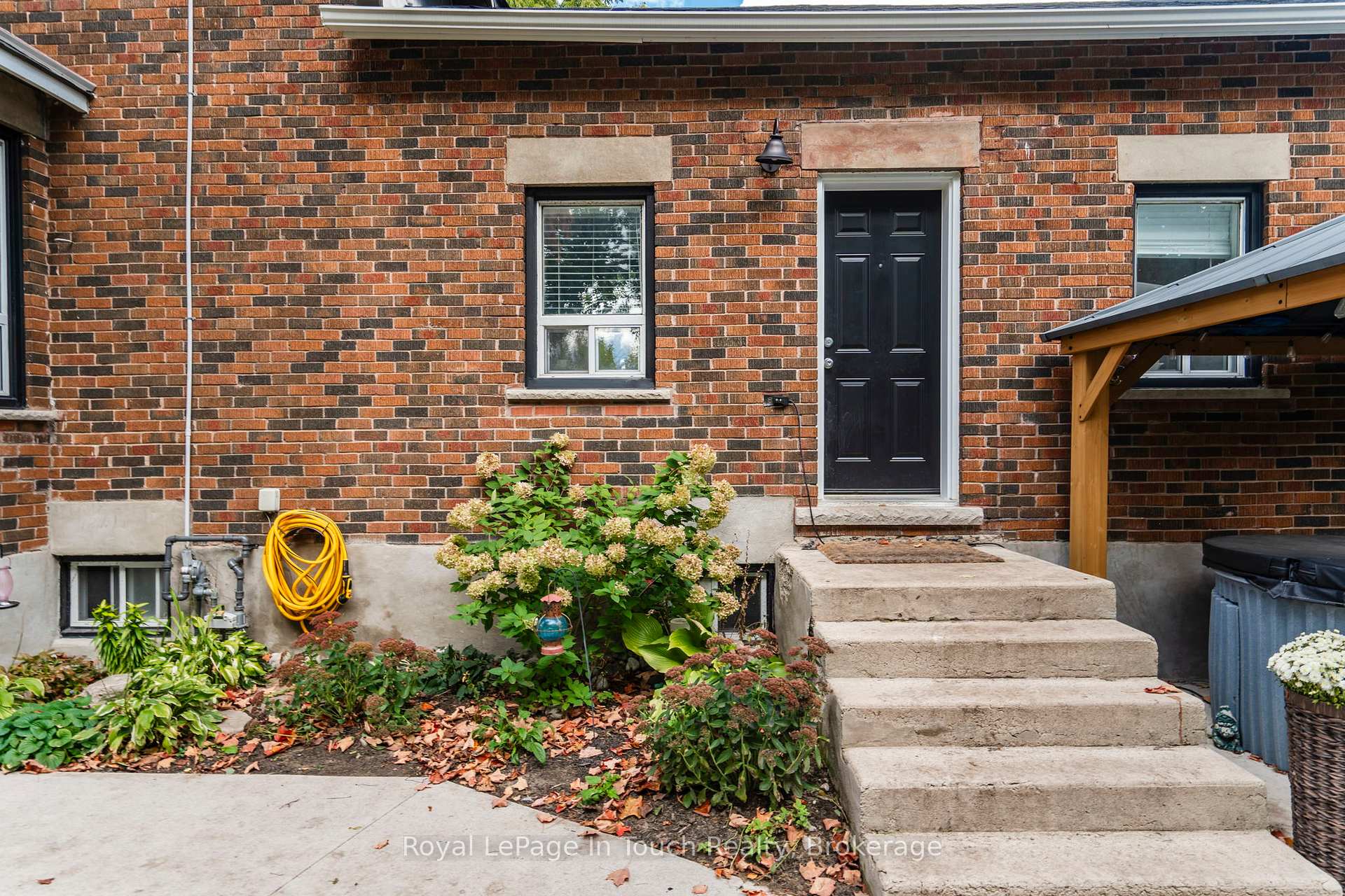 Photo 23 of 235 Jane Street, Clearview, Stayner — HOMEH