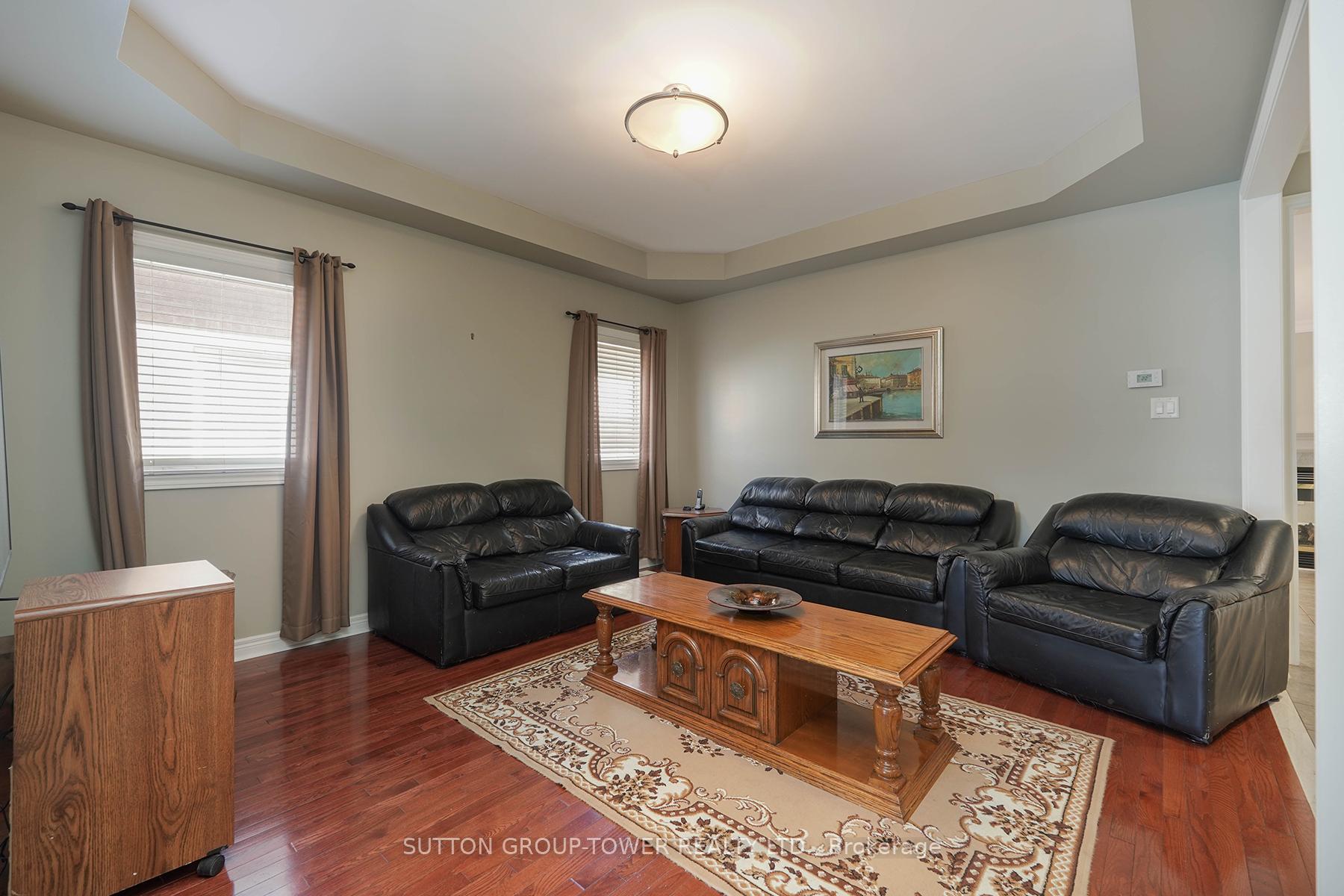 Photo 10 of 41 Vas Road, Vaughan, Vellore Village — HOMEH
