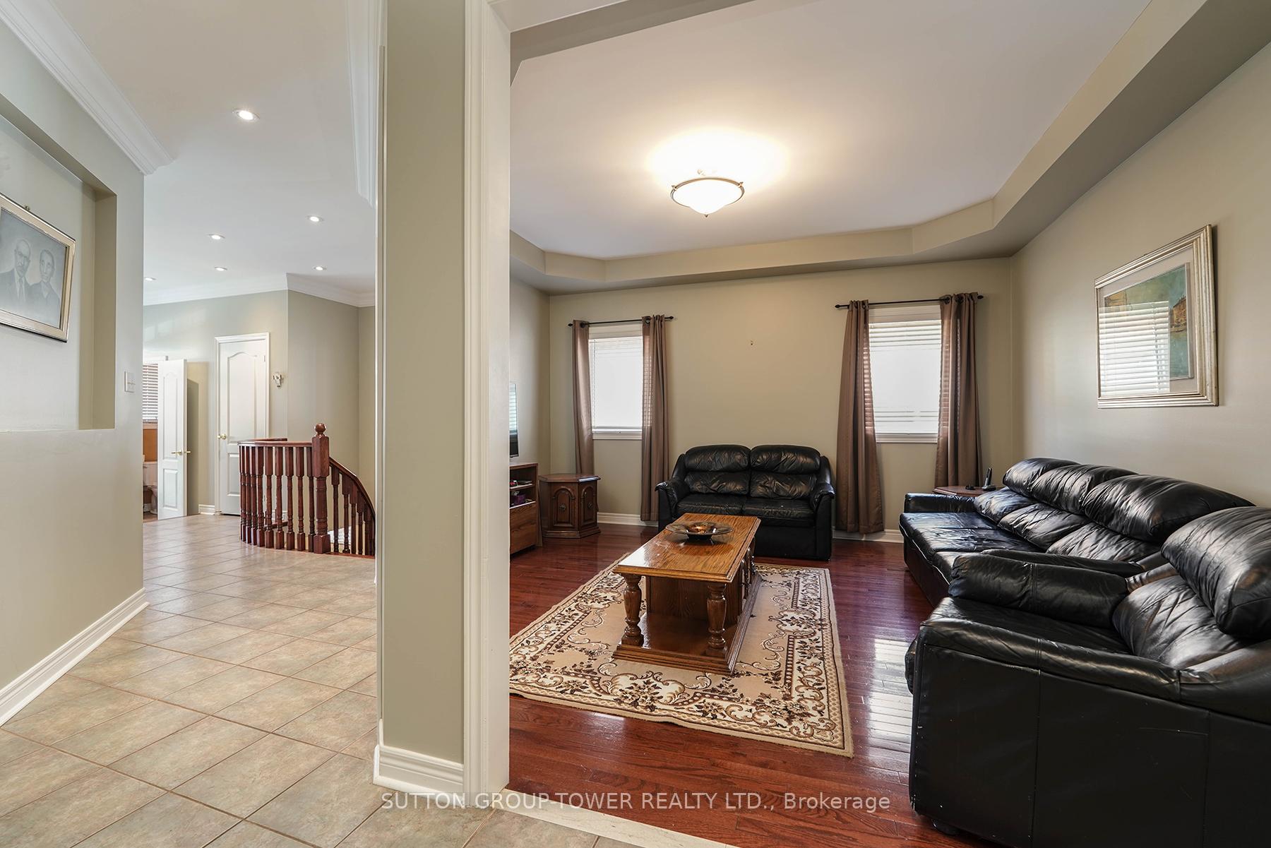 Photo 12 of 41 Vas Road, Vaughan, Vellore Village — HOMEH