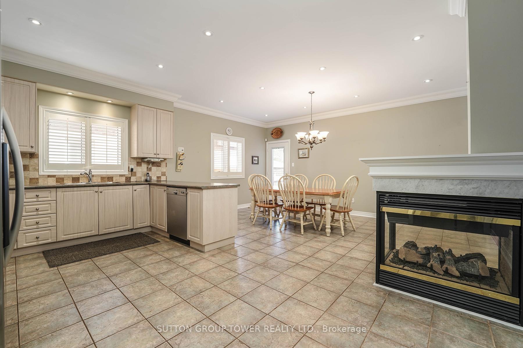 Photo 17 of 41 Vas Road, Vaughan, Vellore Village — HOMEH
