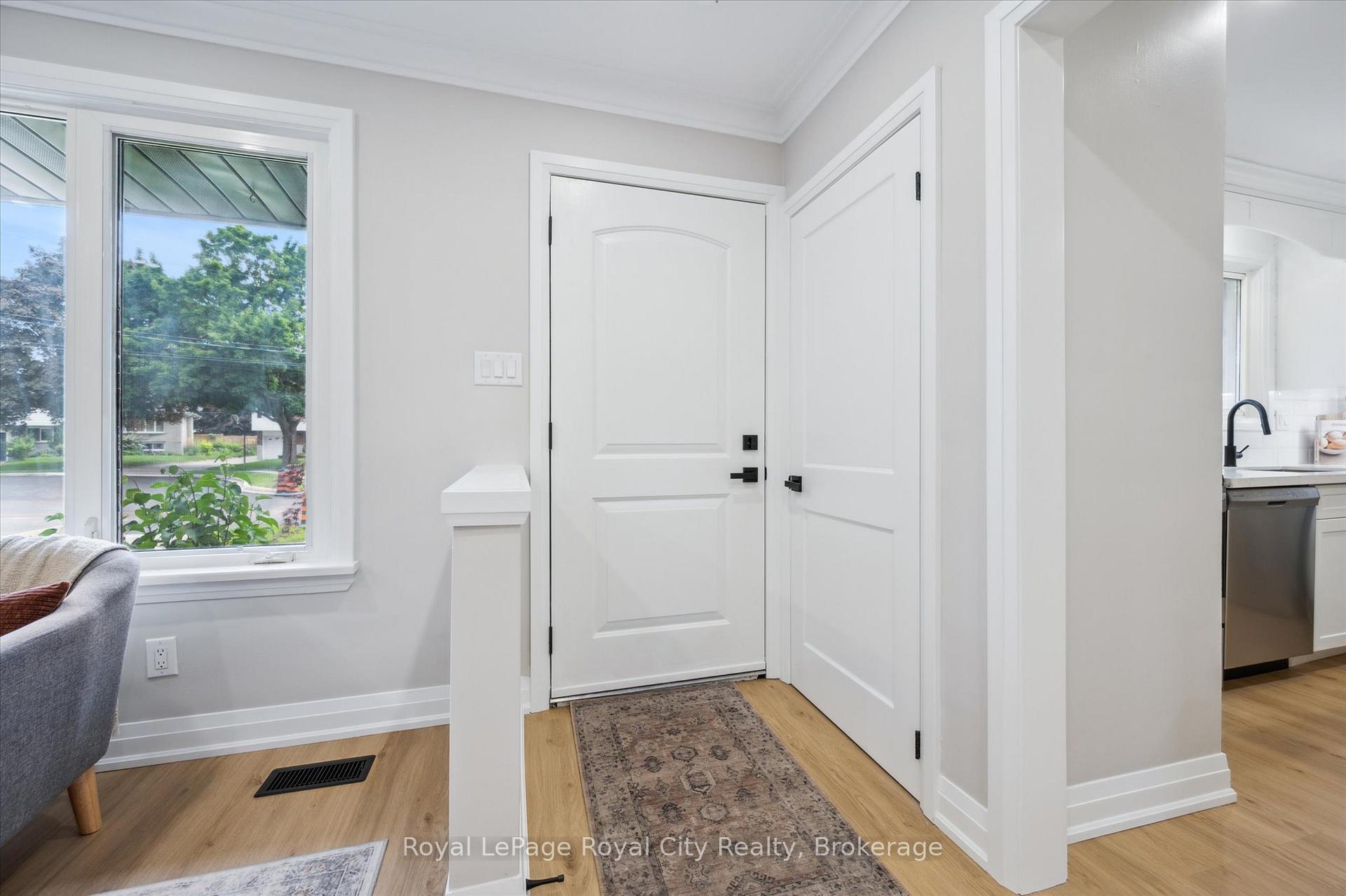 Photo 7 of 22 Heath Road, Guelph, Junction/Onward Willow — HOMEH