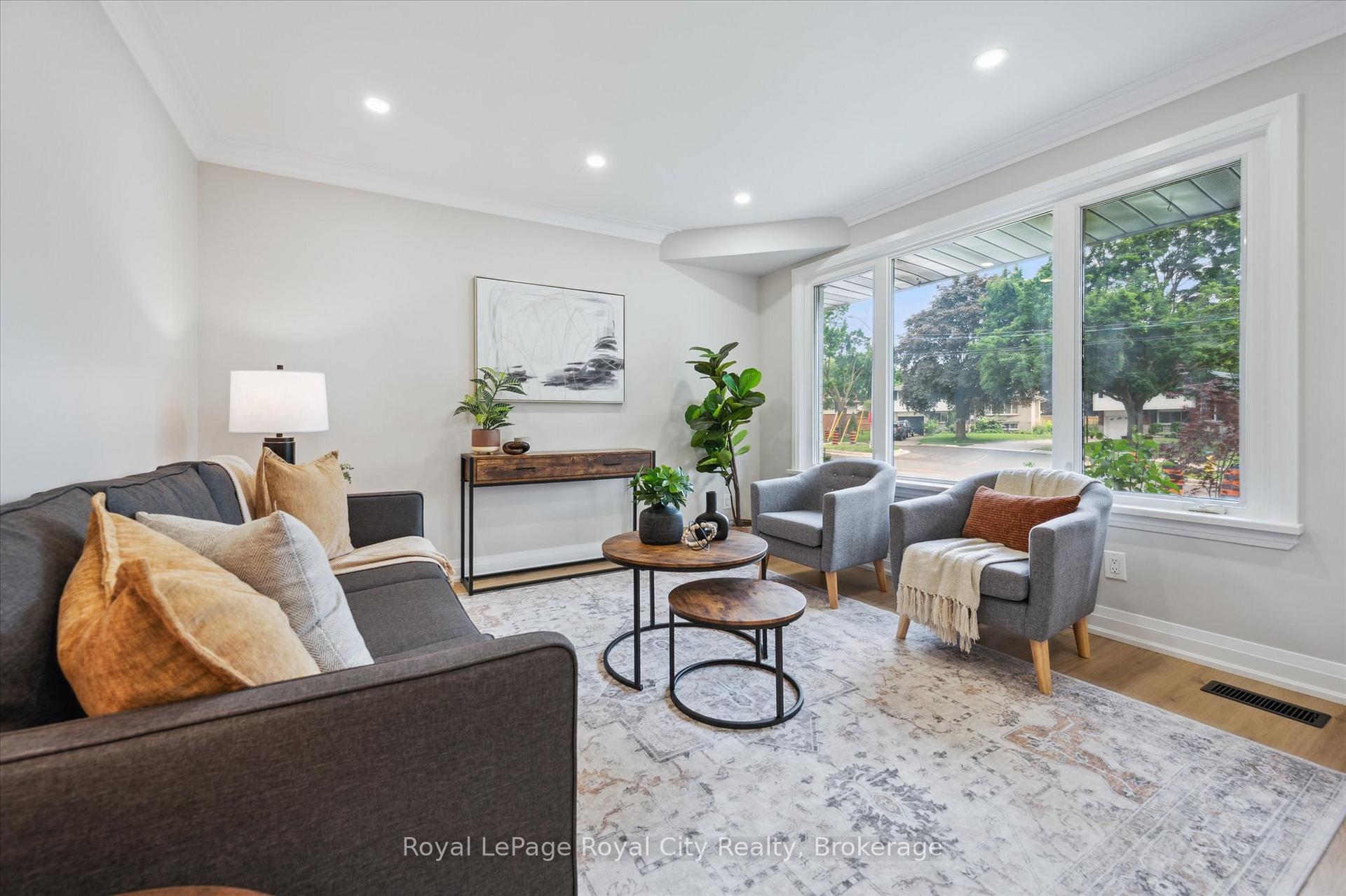 Photo 9 of 22 Heath Road, Guelph, Junction/Onward Willow — HOMEH