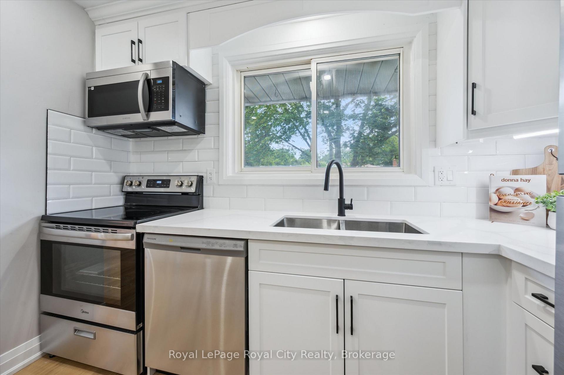 Photo 14 of 22 Heath Road, Guelph, Junction/Onward Willow — HOMEH