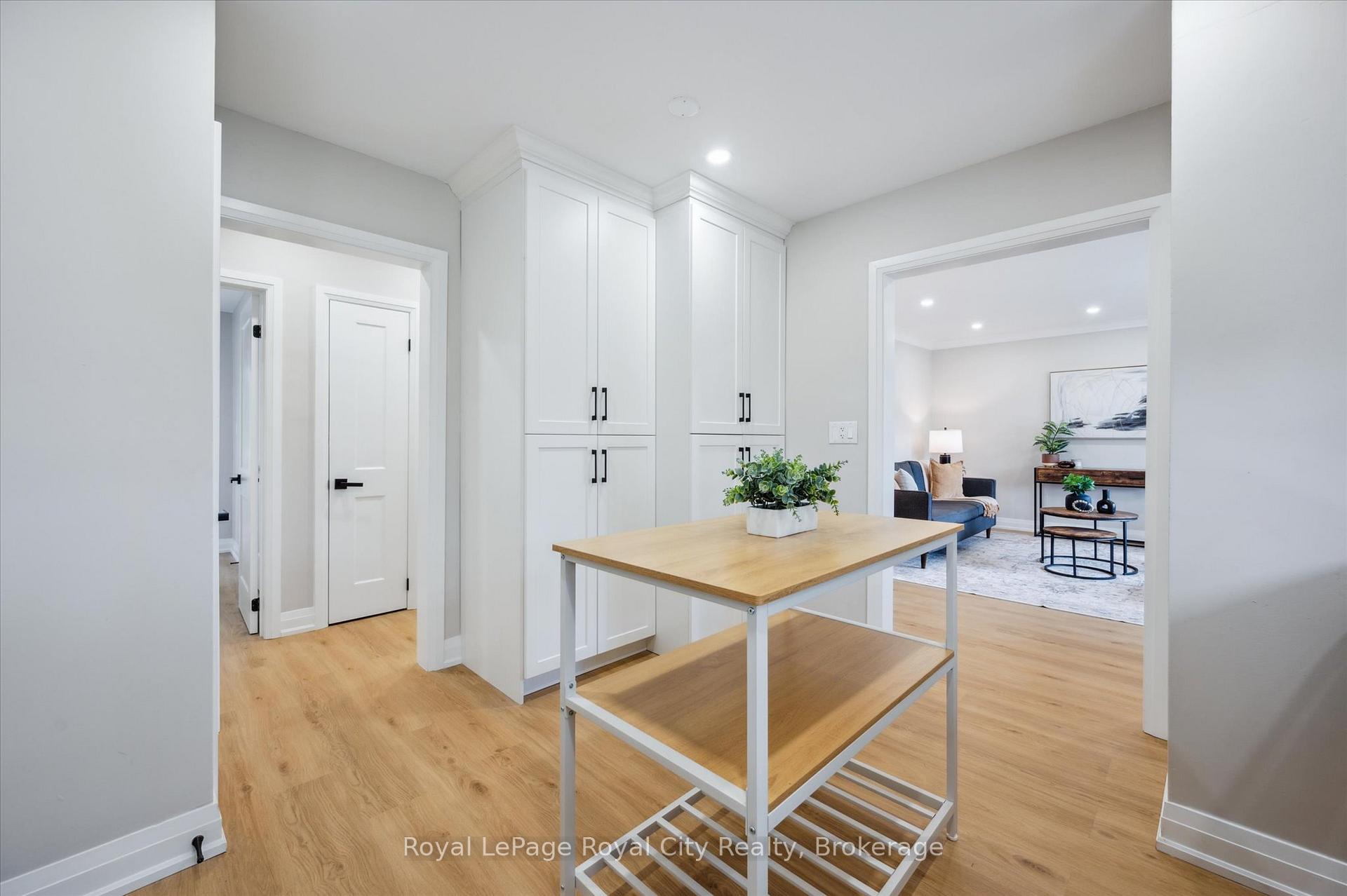 Photo 15 of 22 Heath Road, Guelph, Junction/Onward Willow — HOMEH