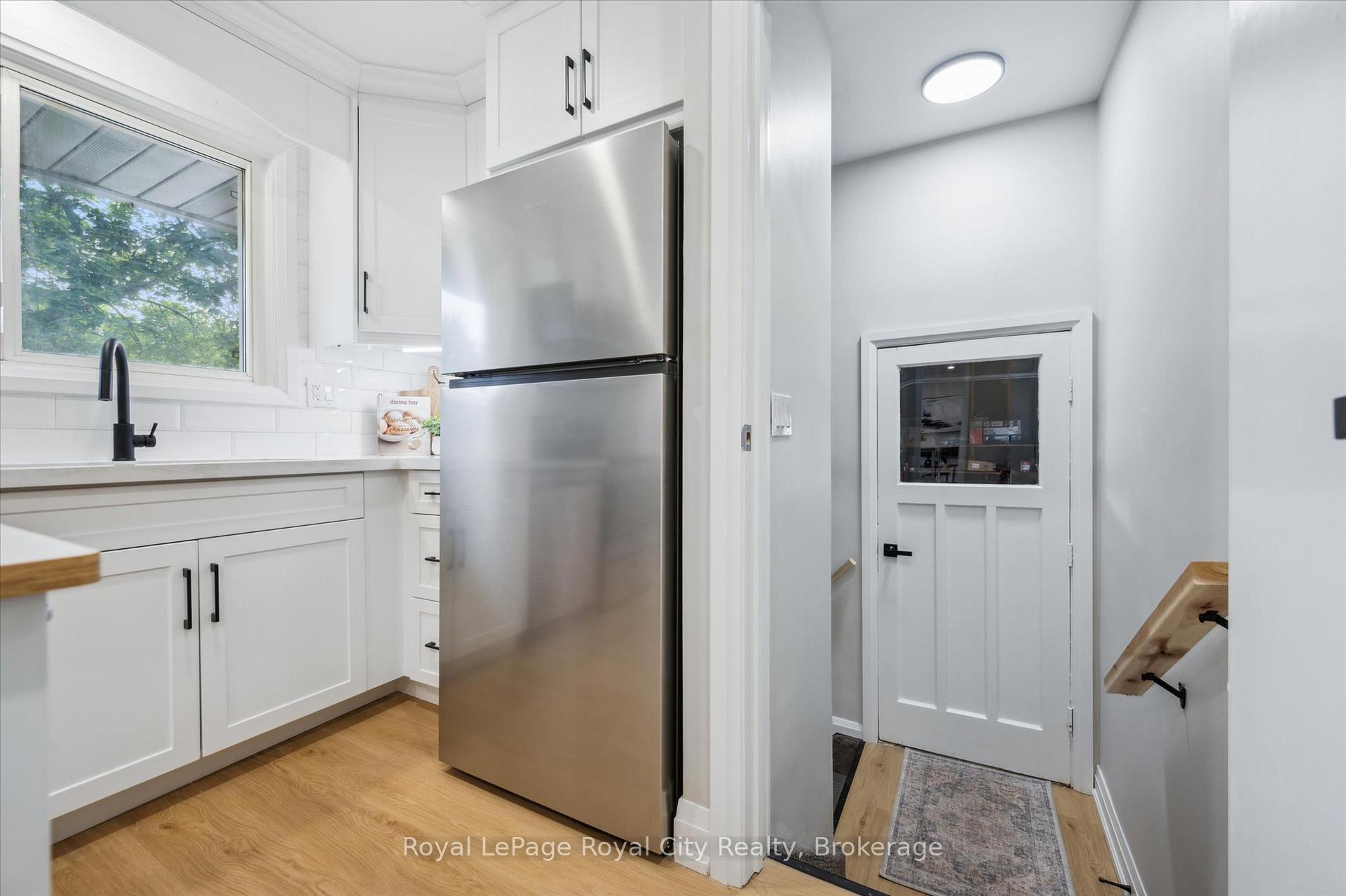 Photo 24 of 22 Heath Road, Guelph, Junction/Onward Willow — HOMEH
