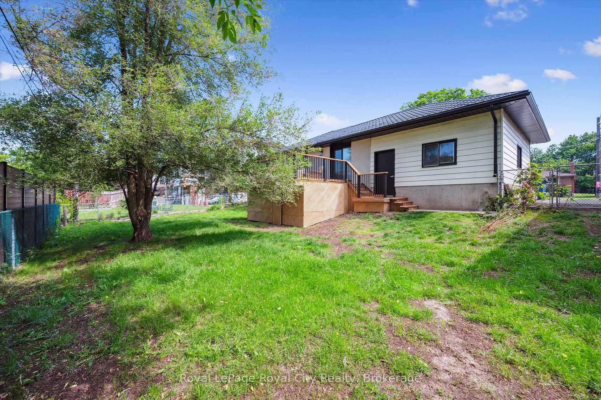 Photo 37 of 22 Heath Road, Guelph, Junction/Onward Willow — HOMEH