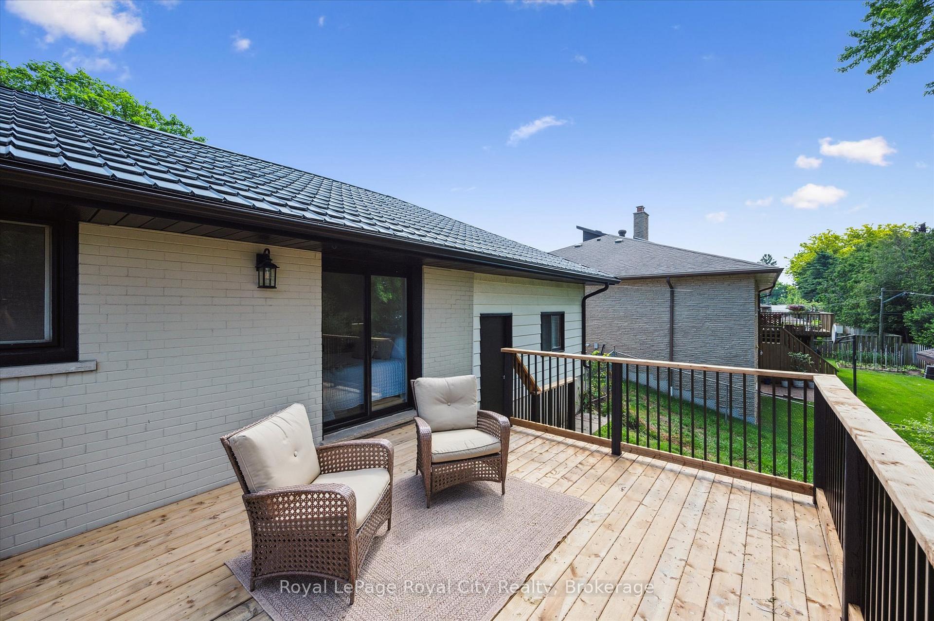 Photo 40 of 22 Heath Road, Guelph, Junction/Onward Willow — HOMEH