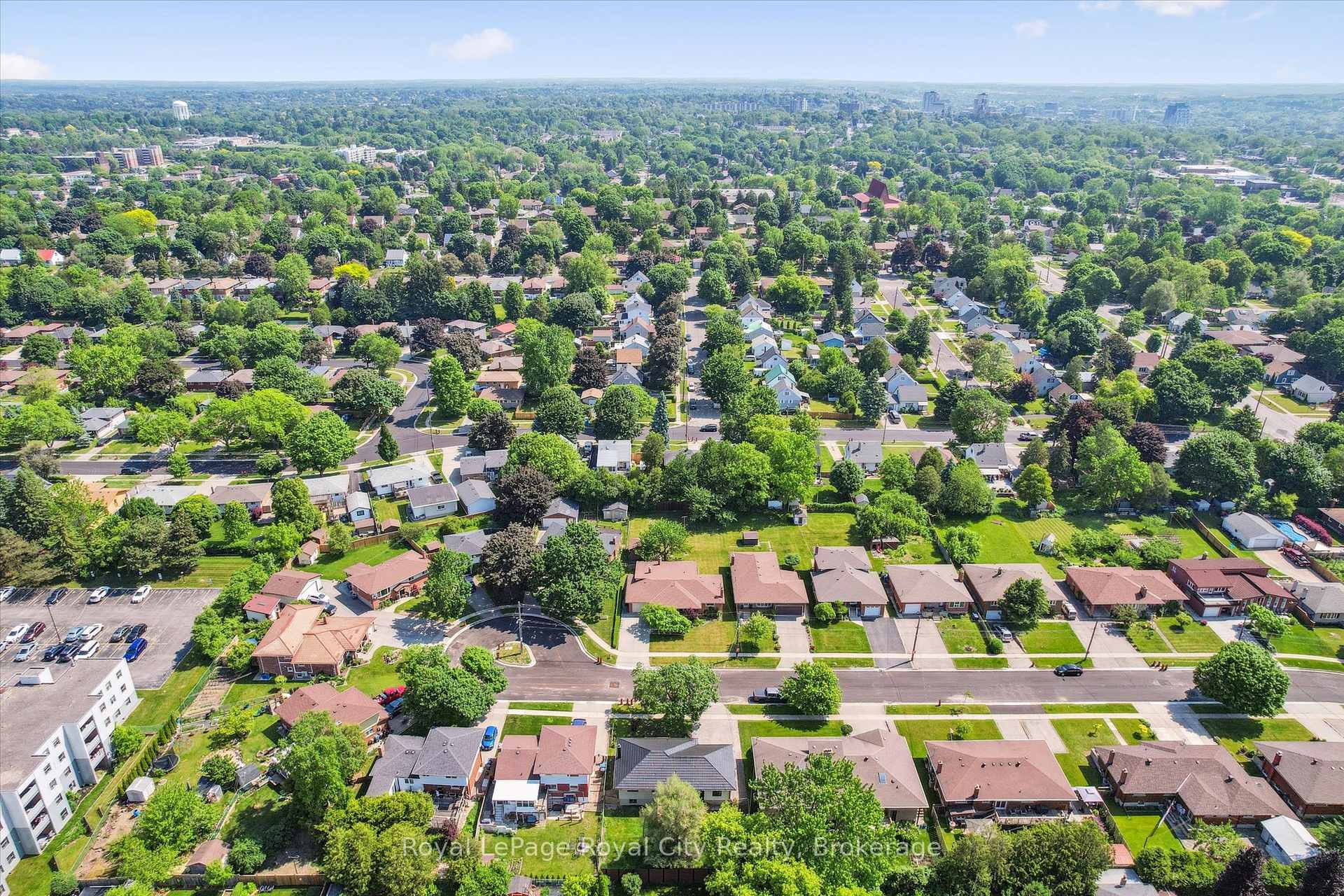 Photo 45 of 22 Heath Road, Guelph, Junction/Onward Willow — HOMEH