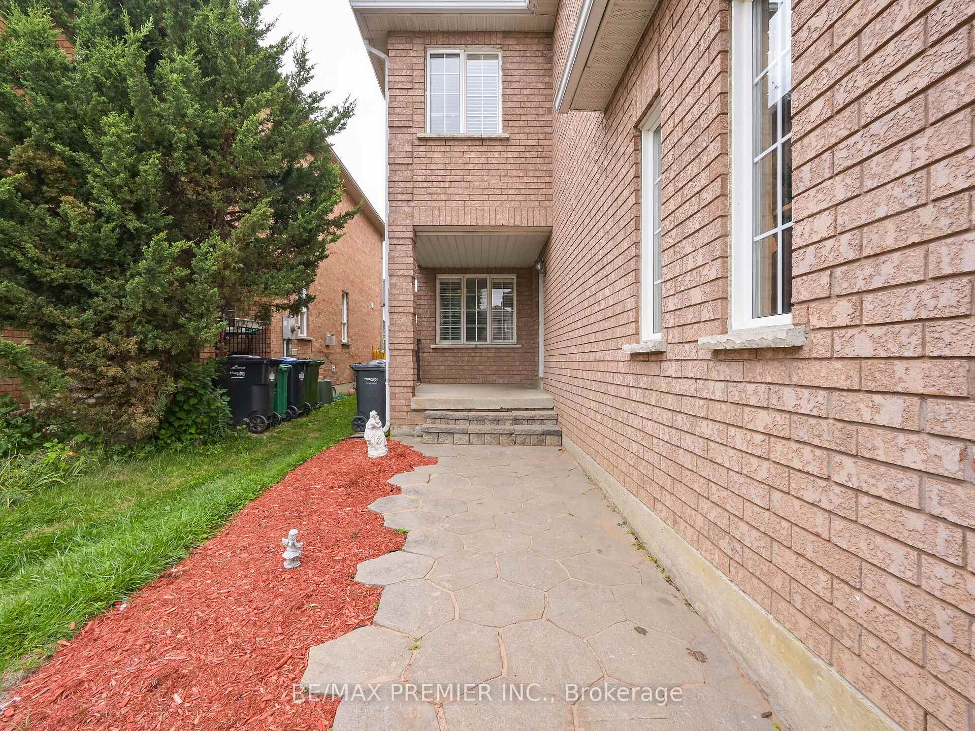 Photo 3 of 81 Archbury Circle, Caledon, Bolton East — HOMEH
