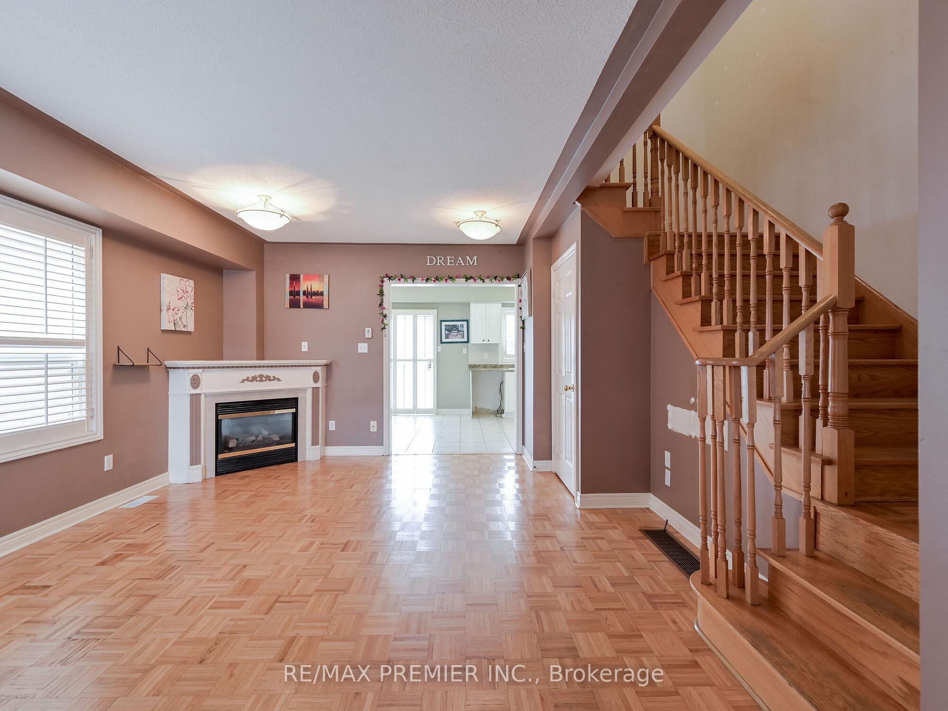 Photo 6 of 81 Archbury Circle, Caledon, Bolton East — HOMEH