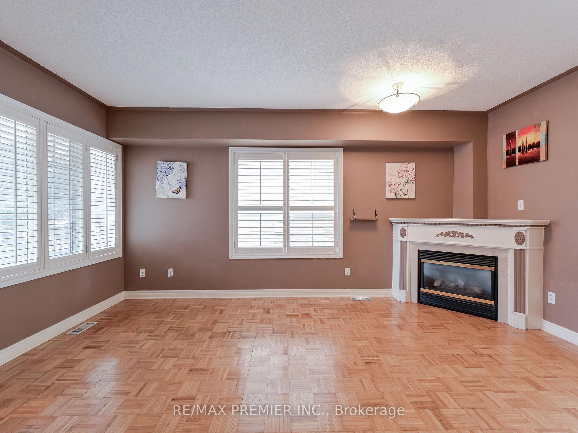 Photo 7 of 81 Archbury Circle, Caledon, Bolton East — HOMEH