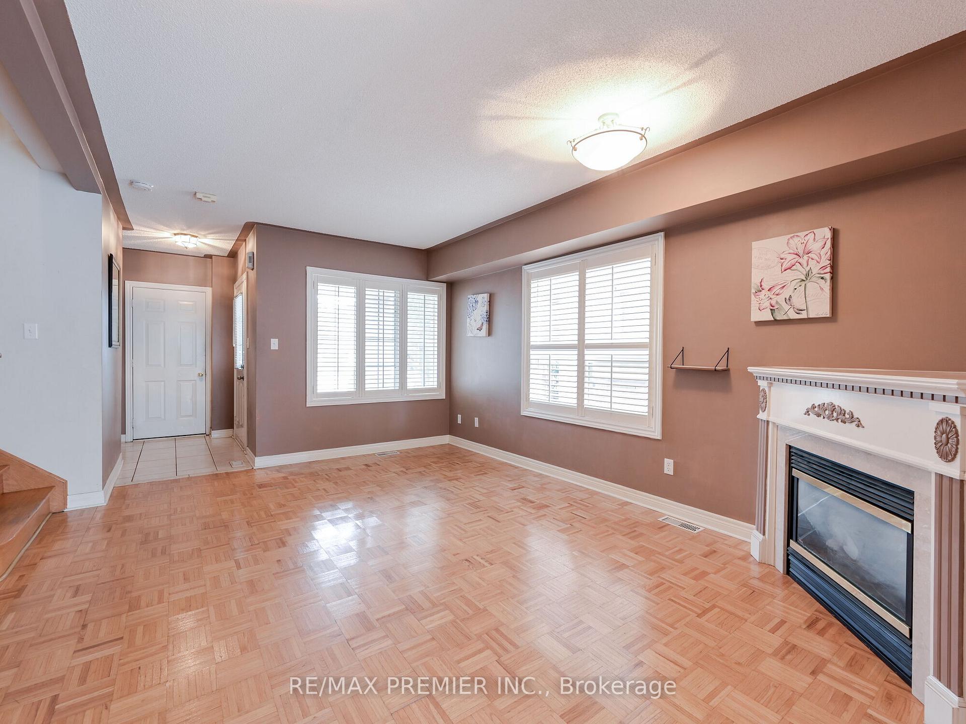 Photo 10 of 81 Archbury Circle, Caledon, Bolton East — HOMEH