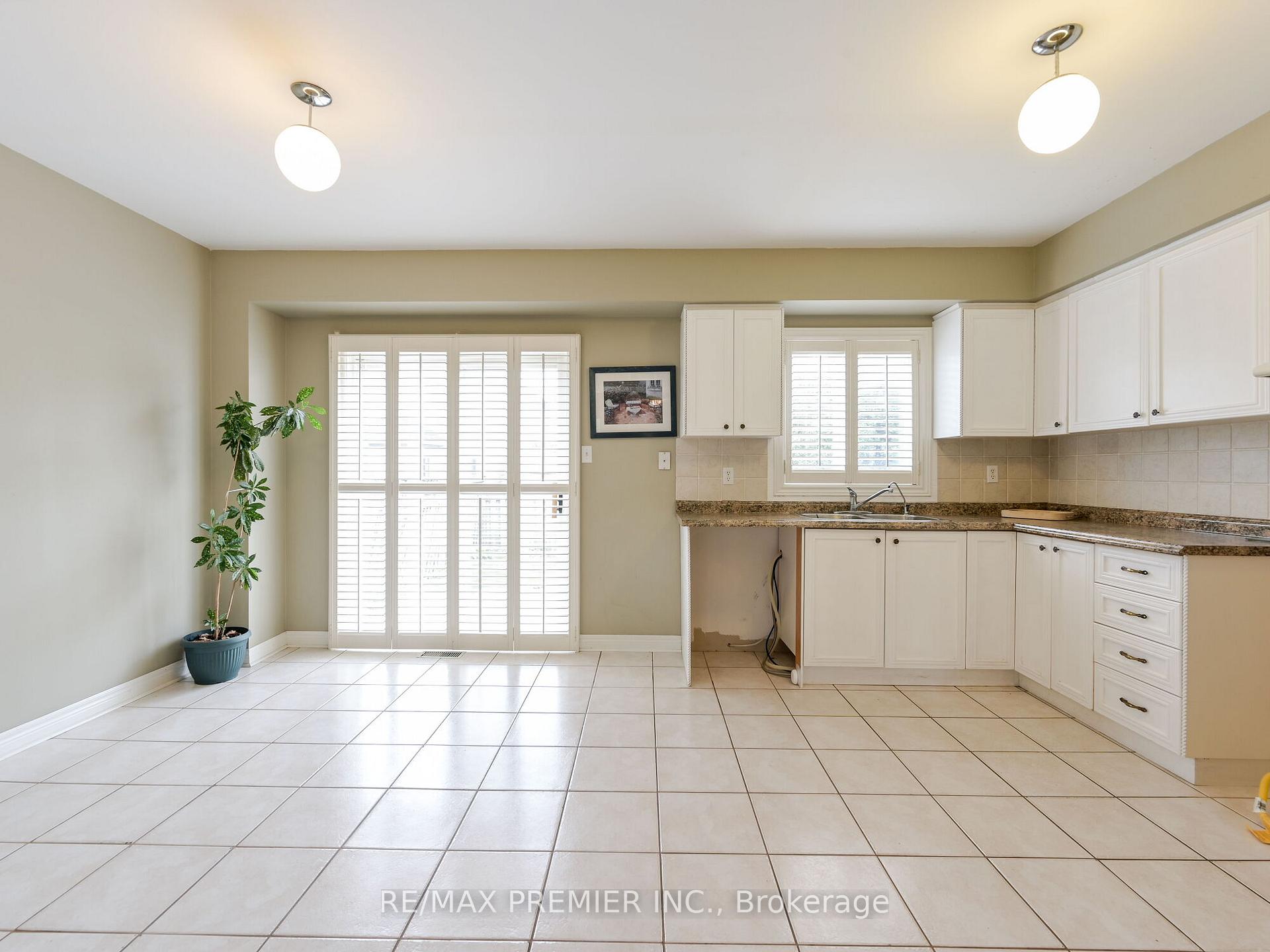 Photo 22 of 81 Archbury Circle, Caledon, Bolton East — HOMEH