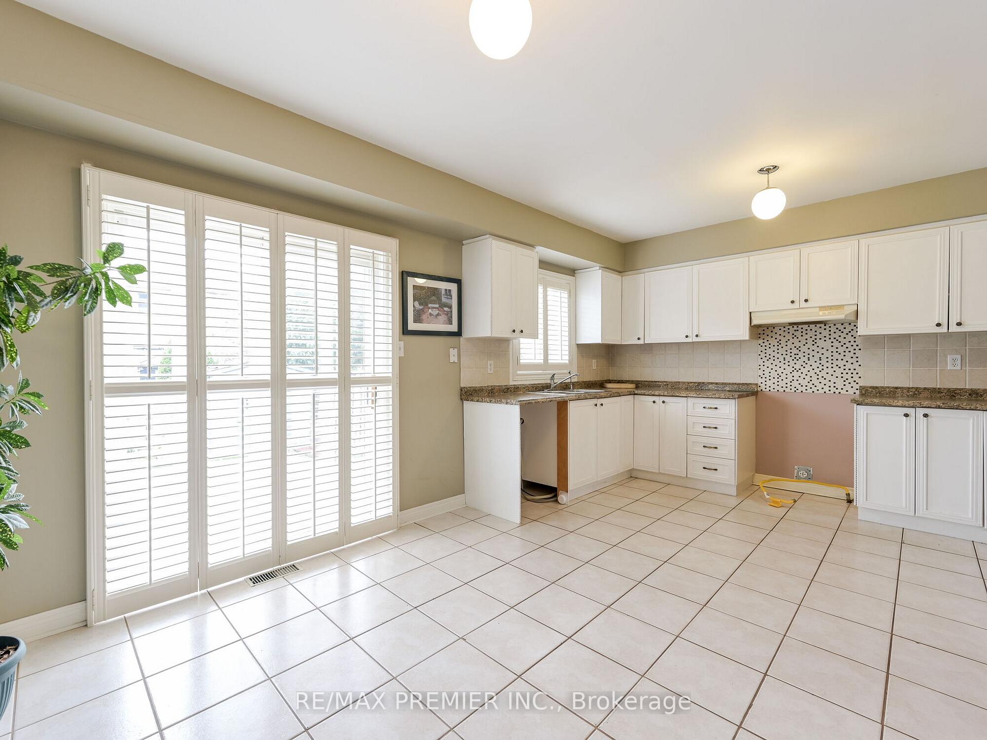 Photo 16 of 81 Archbury Circle, Caledon, Bolton East — HOMEH