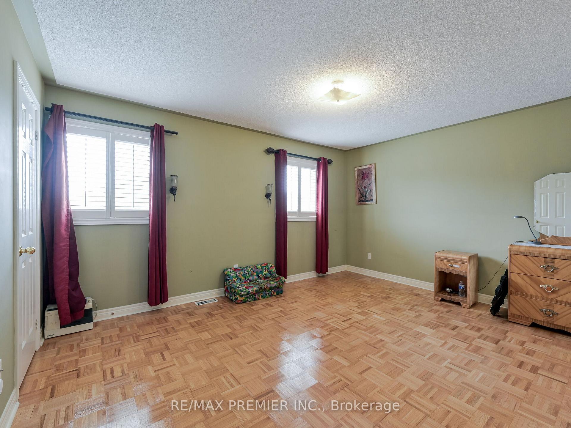 Photo 17 of 81 Archbury Circle, Caledon, Bolton East — HOMEH