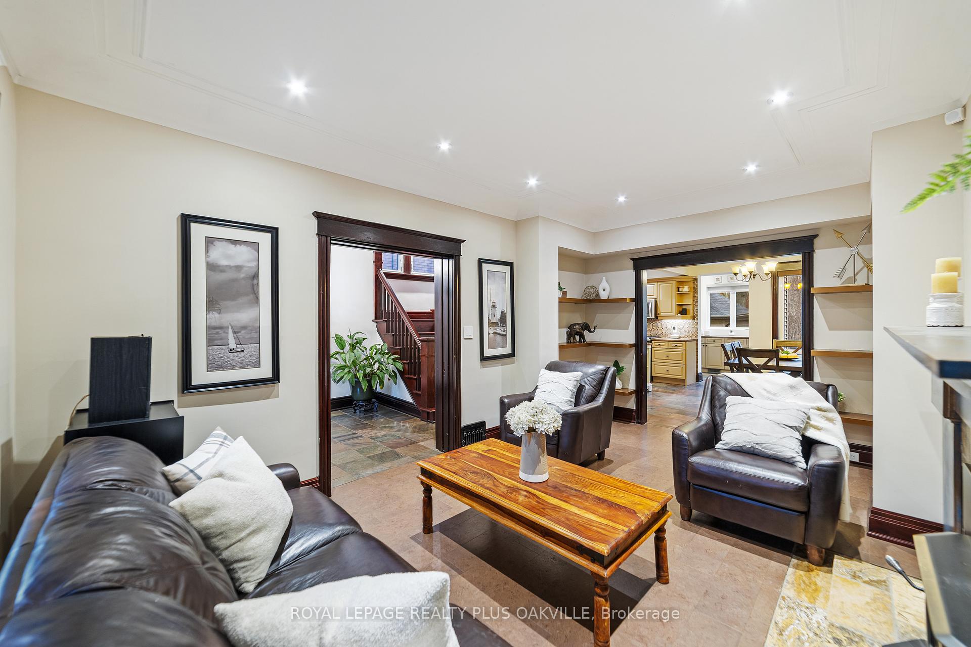 Photo 8 of 53 Barnesdale Avenue S, Hamilton, Stipley — HOMEH