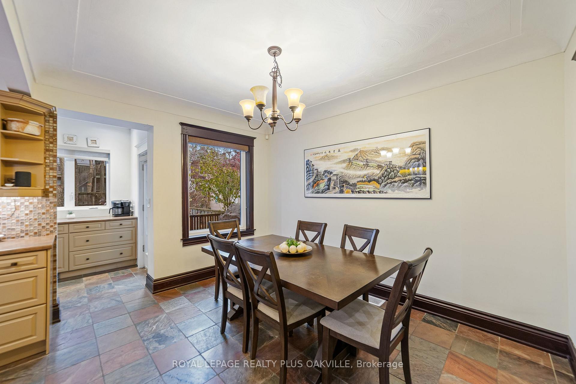Photo 10 of 53 Barnesdale Avenue S, Hamilton, Stipley — HOMEH