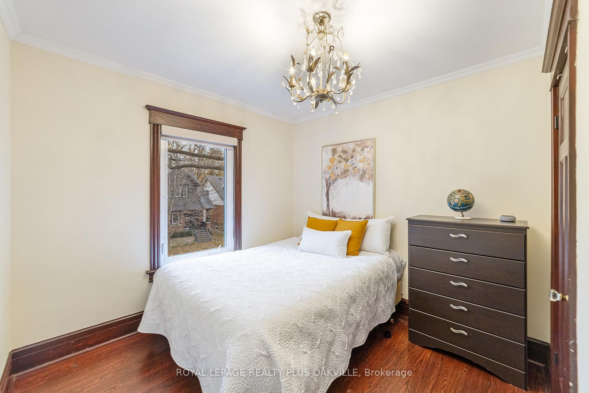 Photo 20 of 53 Barnesdale Avenue S, Hamilton, Stipley — HOMEH